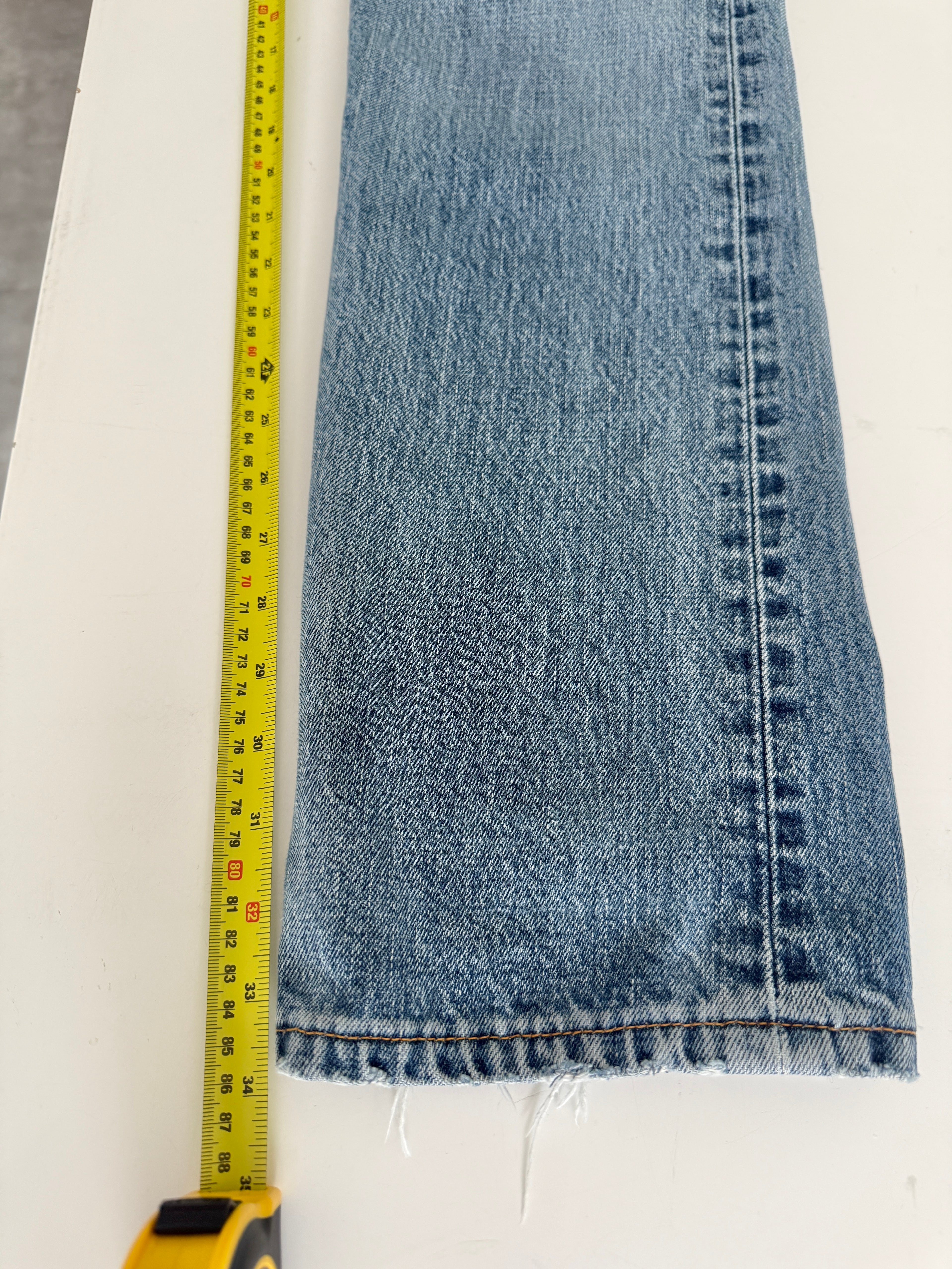 W32 L33 vintage Levis 505 31-32” measured medium faded blue 90s Levi’s 505s