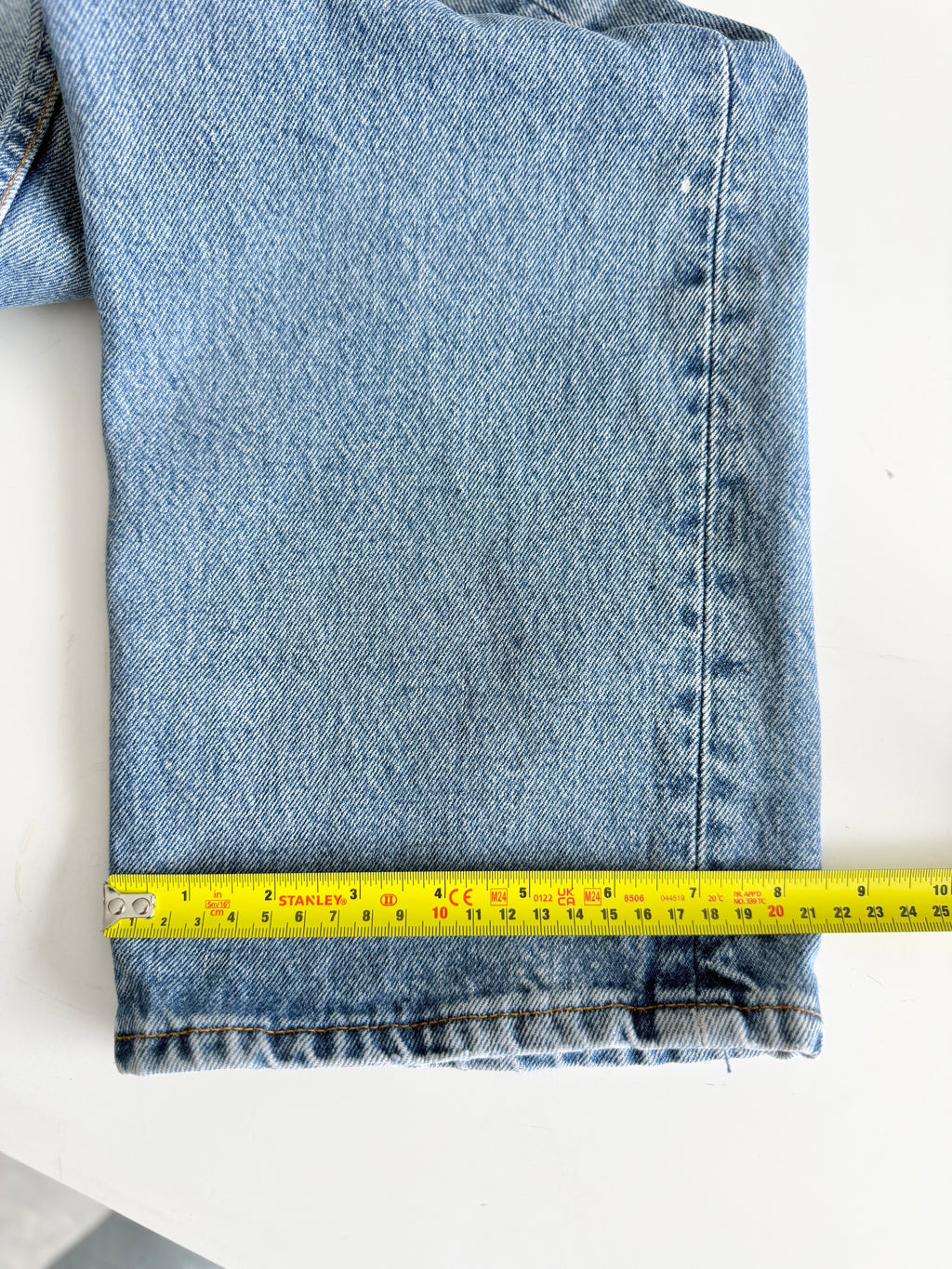 W33 L33 vintage Levis 501 32/33” measured medium blue faded 90s USA Levi’s 501s