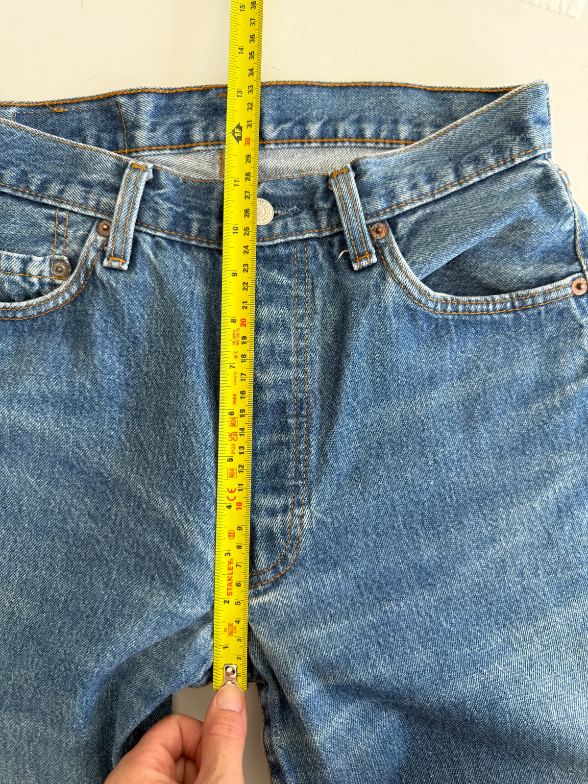 W28 L33 vintage Levis 501s 27/28” measured dark fade blue 501s 90s USA