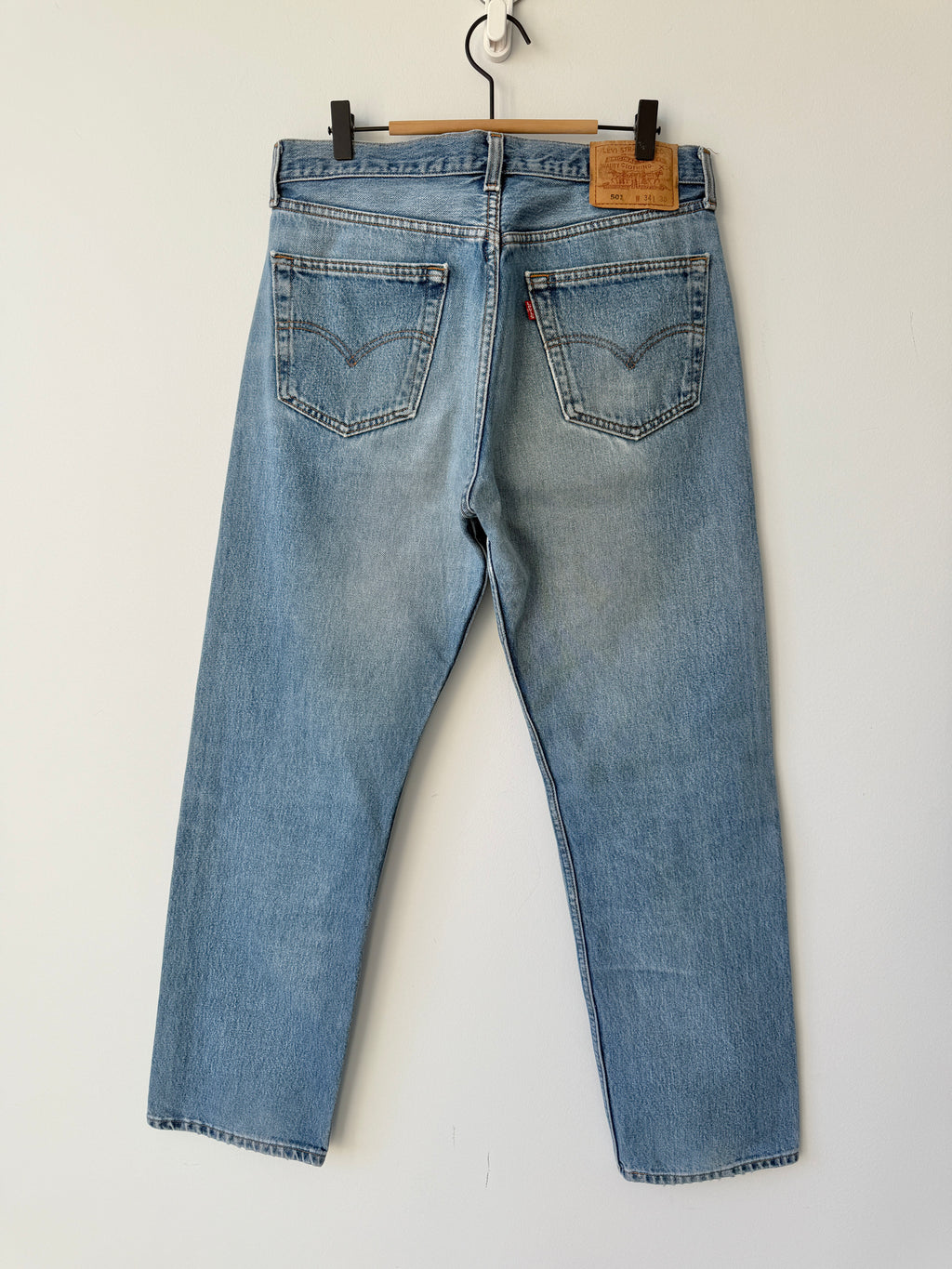 W32 L29 vintage Levis 501 31-32” measured medium faded blue 90s Levi’s 501s