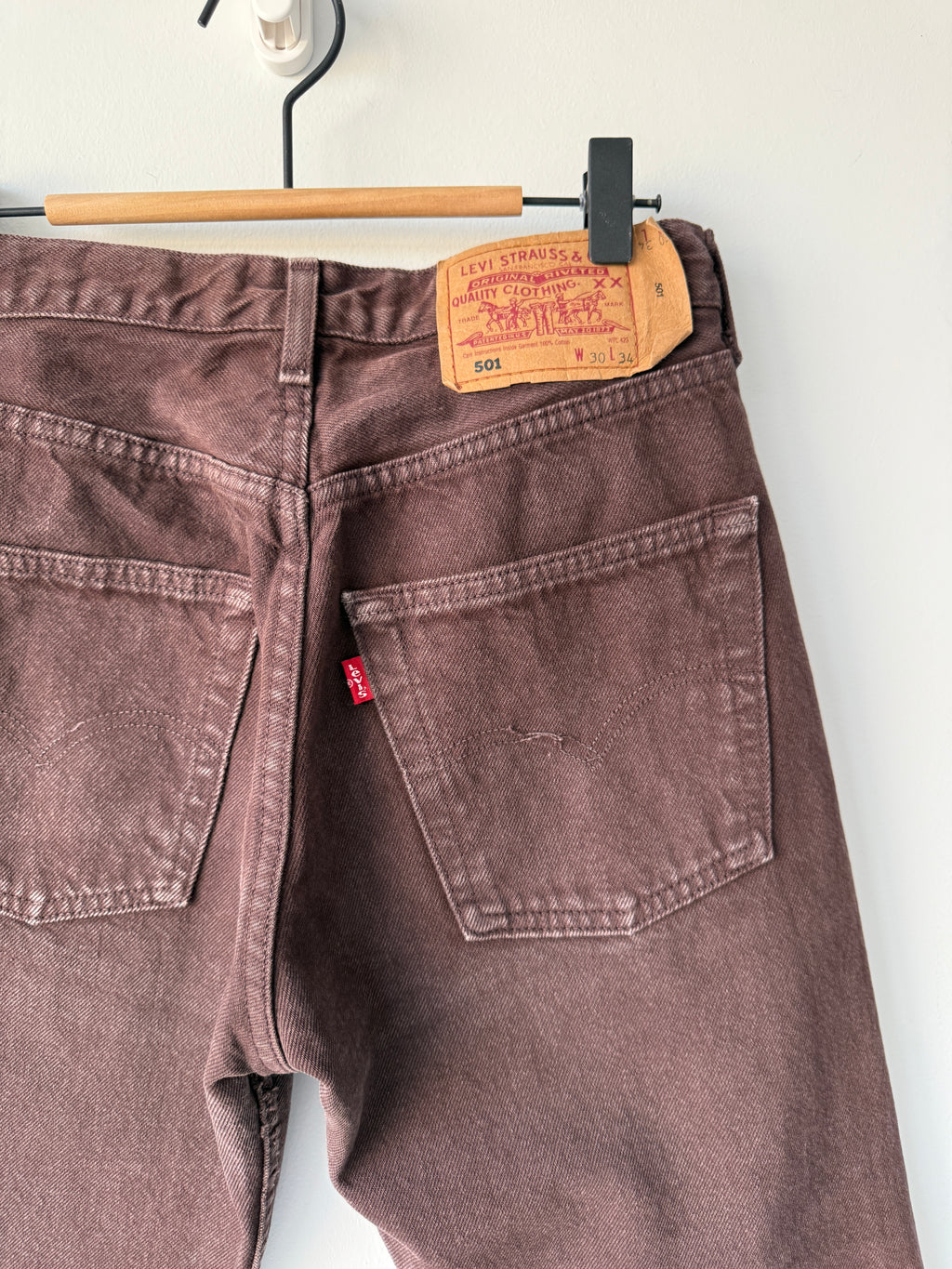 W27 L26 vintage Levis 501 26-27” dark brown 90s Levi’s 501s