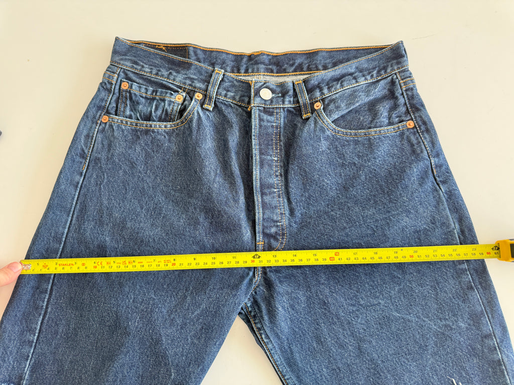 W32 L vintage Levis 501 31-32” measured dark raw blue Y2K denim shorts Levi’s 501s