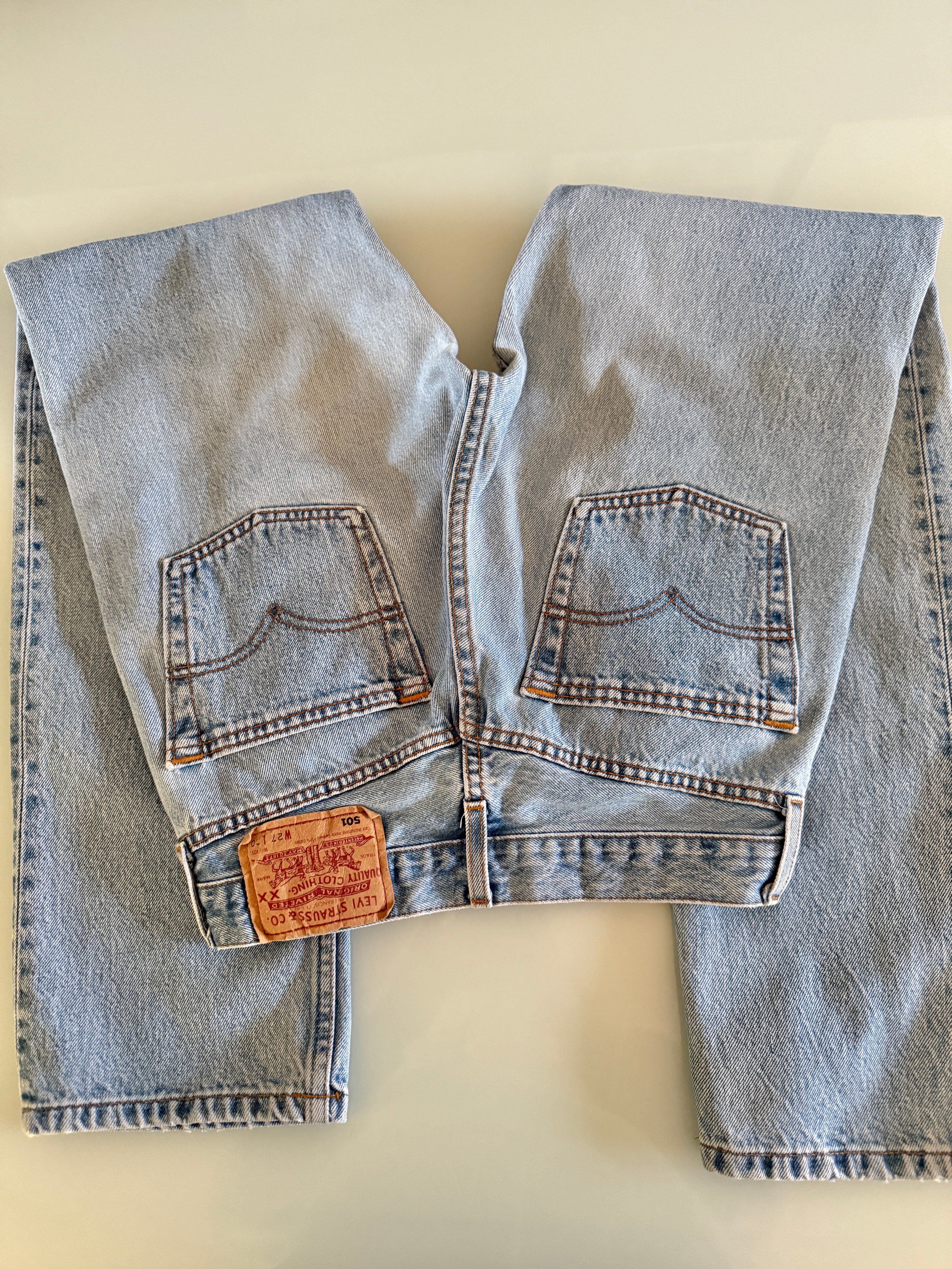 W25 L29 vintage Levis 501 24-25” light blue 90s Levi’s 501s