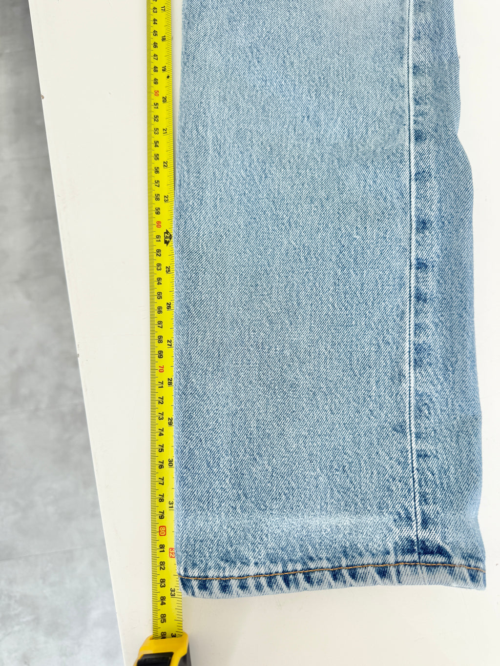 W28 L32 vintage Levis 501 27/28” measured light faded blue denim Levi’s 501s
