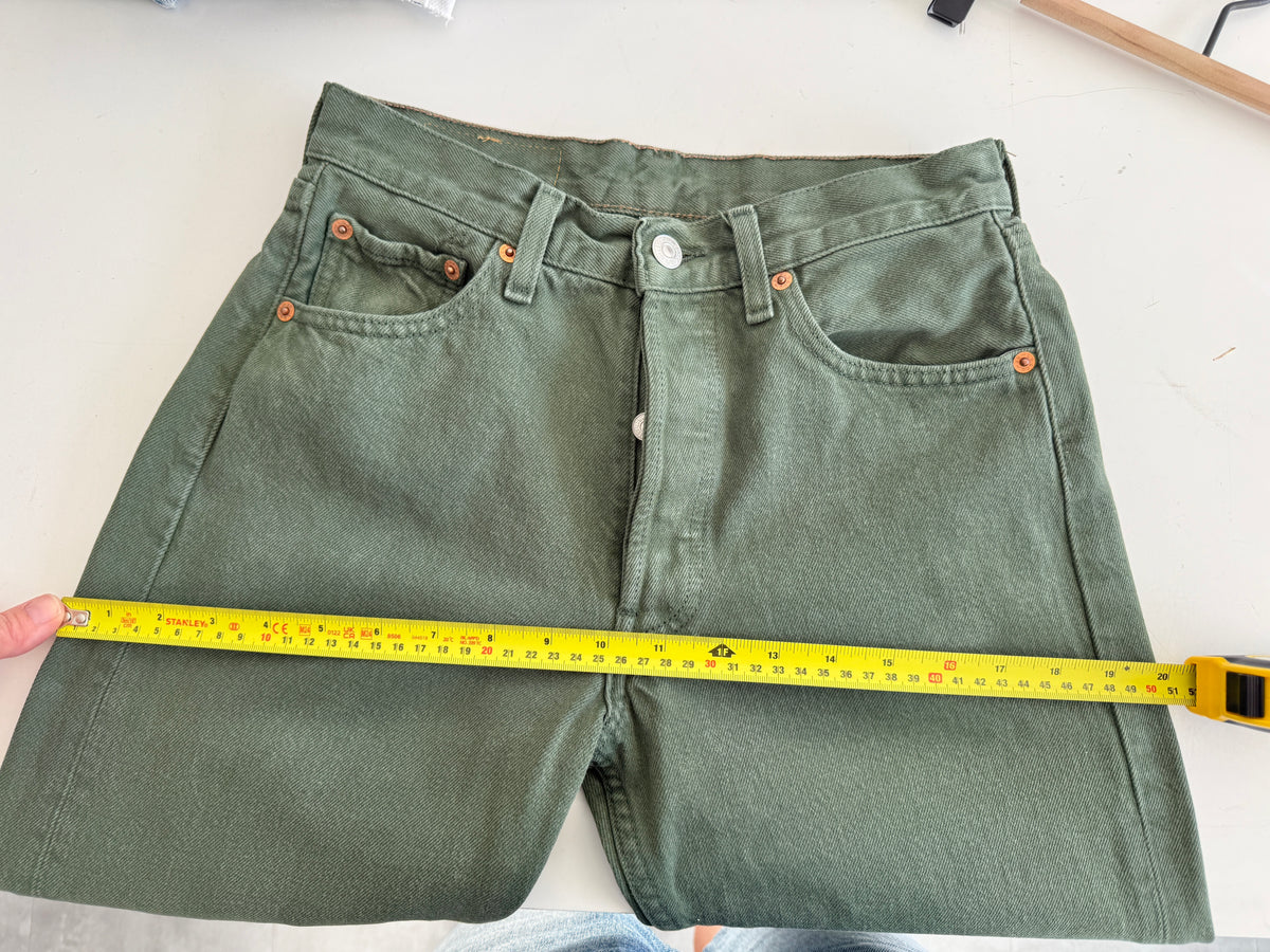 W26 L31 vintage Levis 501 khaki green 25/26” measured waist 501s 90s