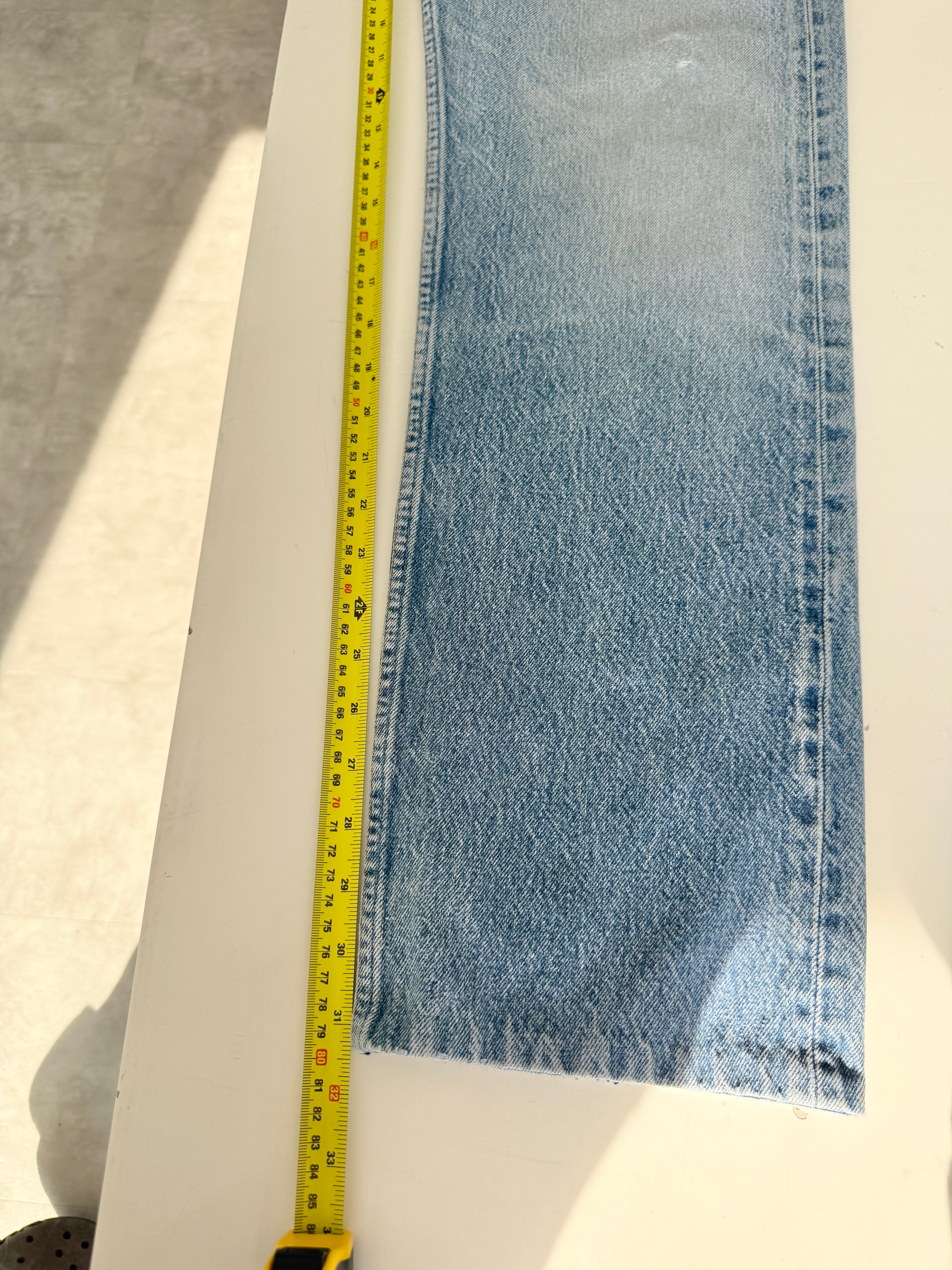 W31 L31 vintage Levis 501 30/31” measured waist light faded blue 80s 501s