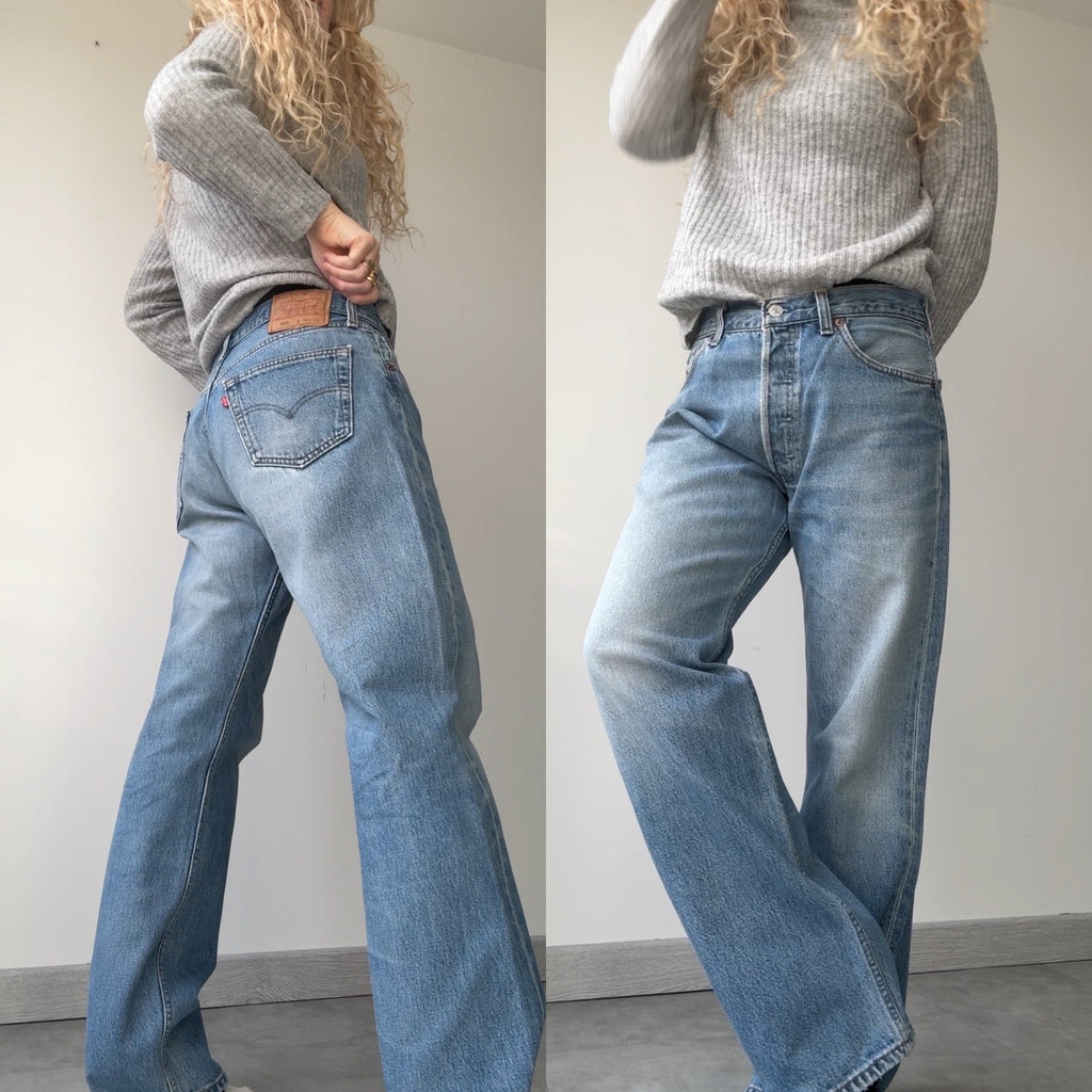 W32 L29 vintage Levis 501 31-32” measured medium faded blue 90s Levi’s 501s