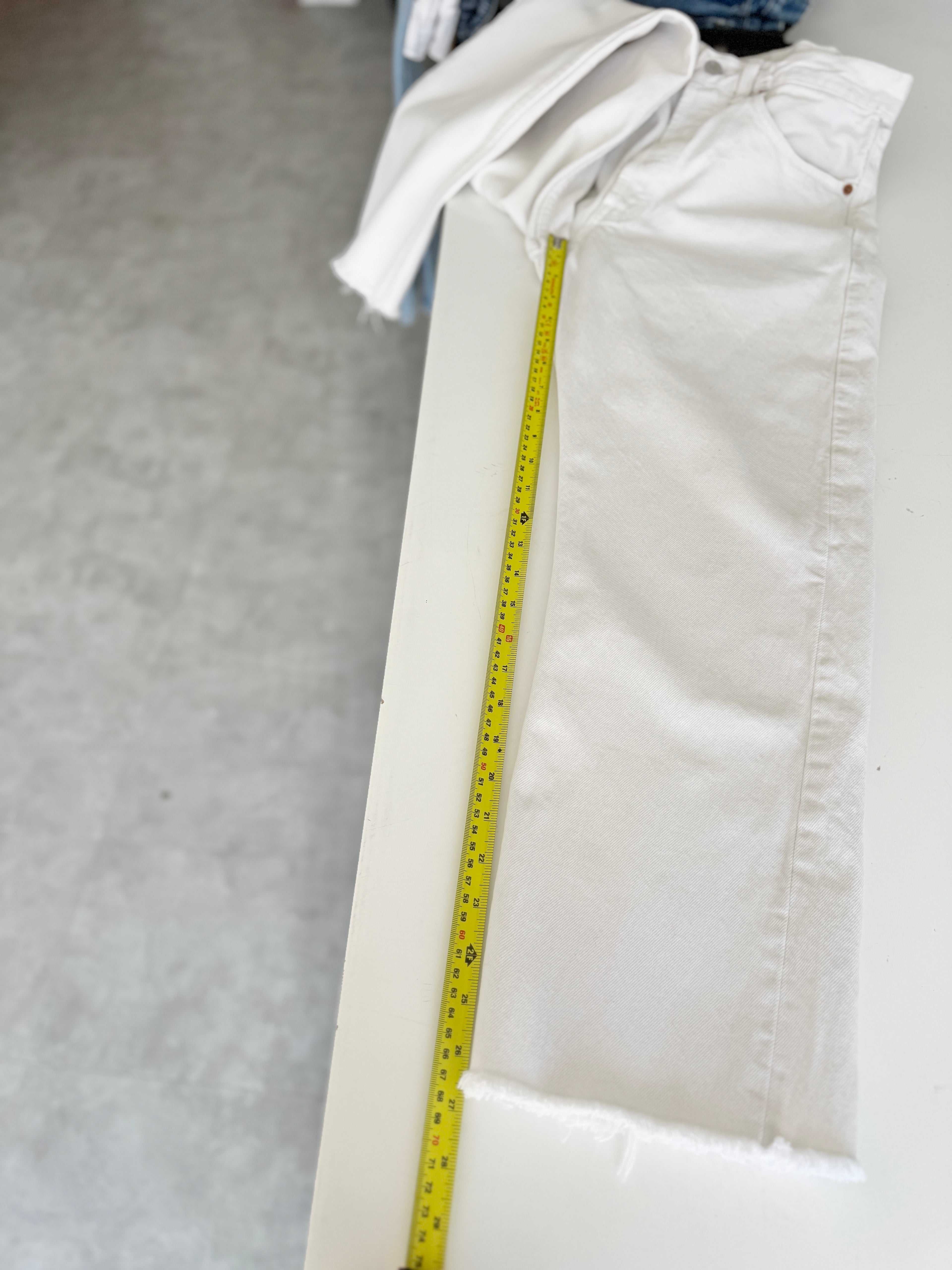 W29 L27 vintage Levis 501 28-29” measured unique white denim 90’s 501s