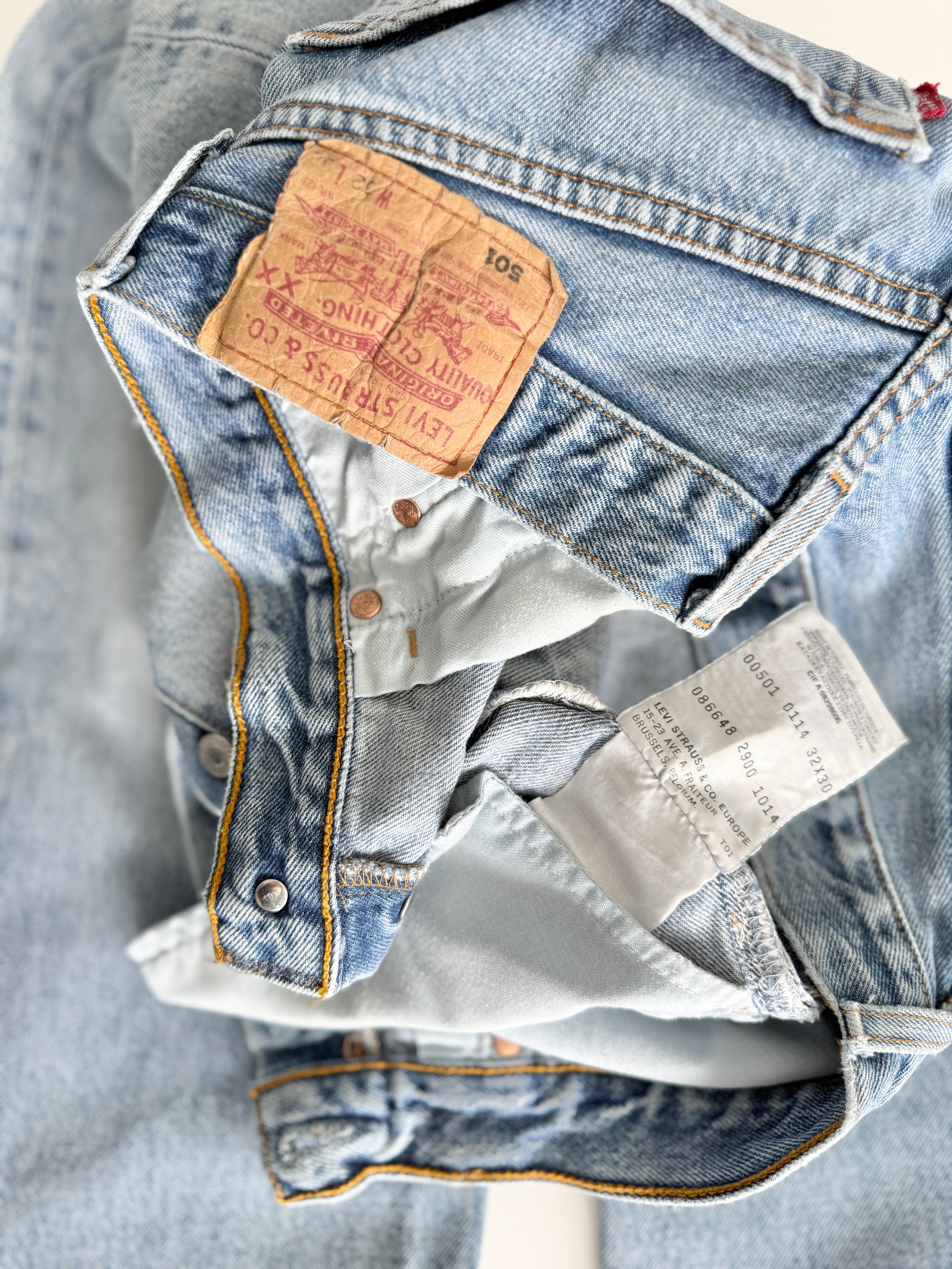 W30 L29 vintage Levis 501 29/30” measured unique faded blue denim 90s Levi’s 501s