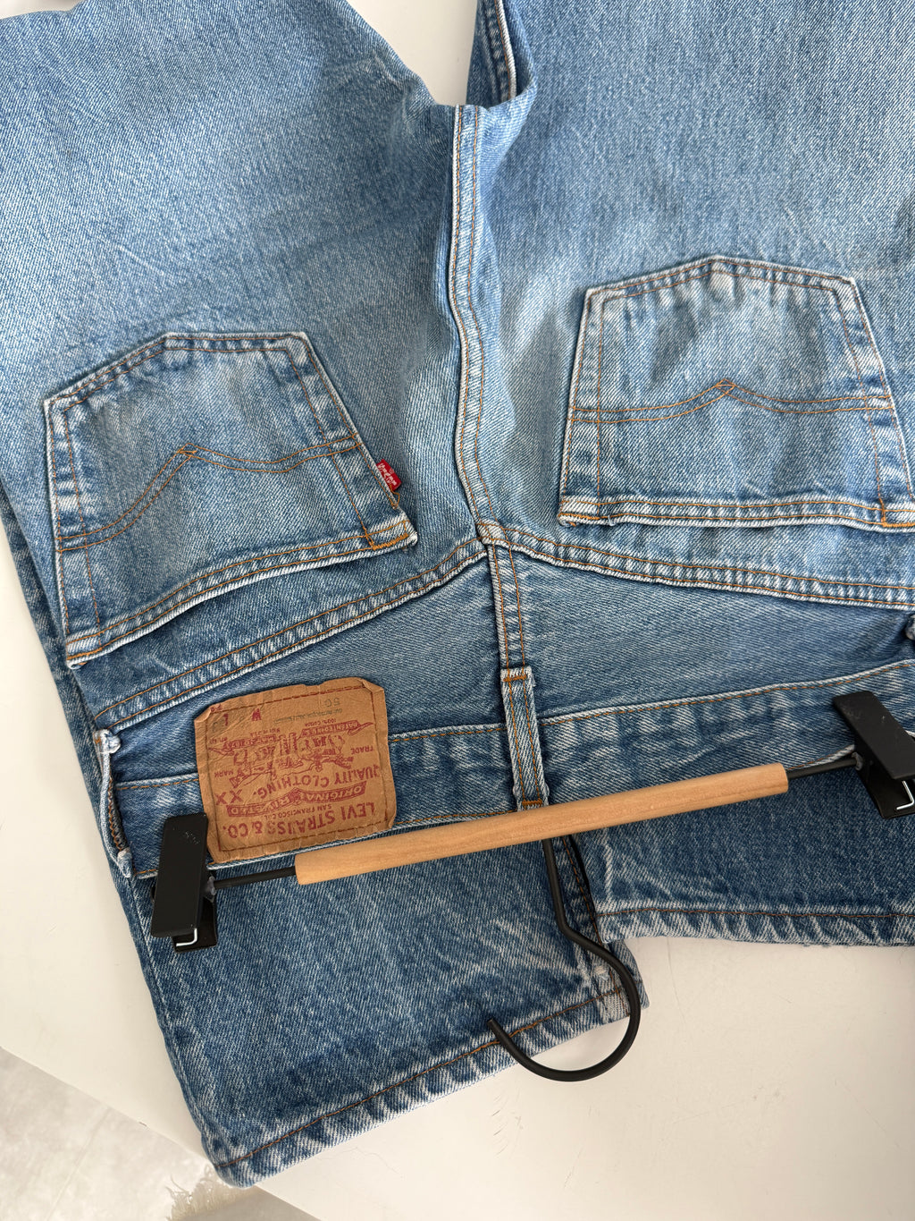 W25 L29 vintage Levis 501 25” measured waist dark blue faded 80s 501s  USA