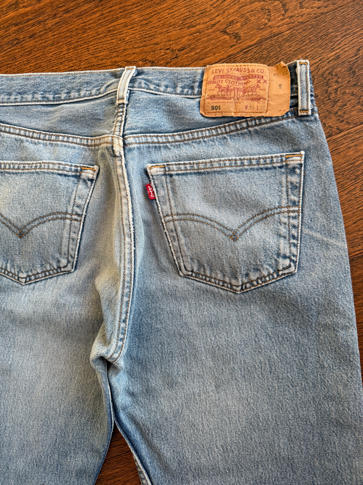 Soft W32 L31 vintage Levis 501s 31/32” measured medium blue faded Y2K 501s