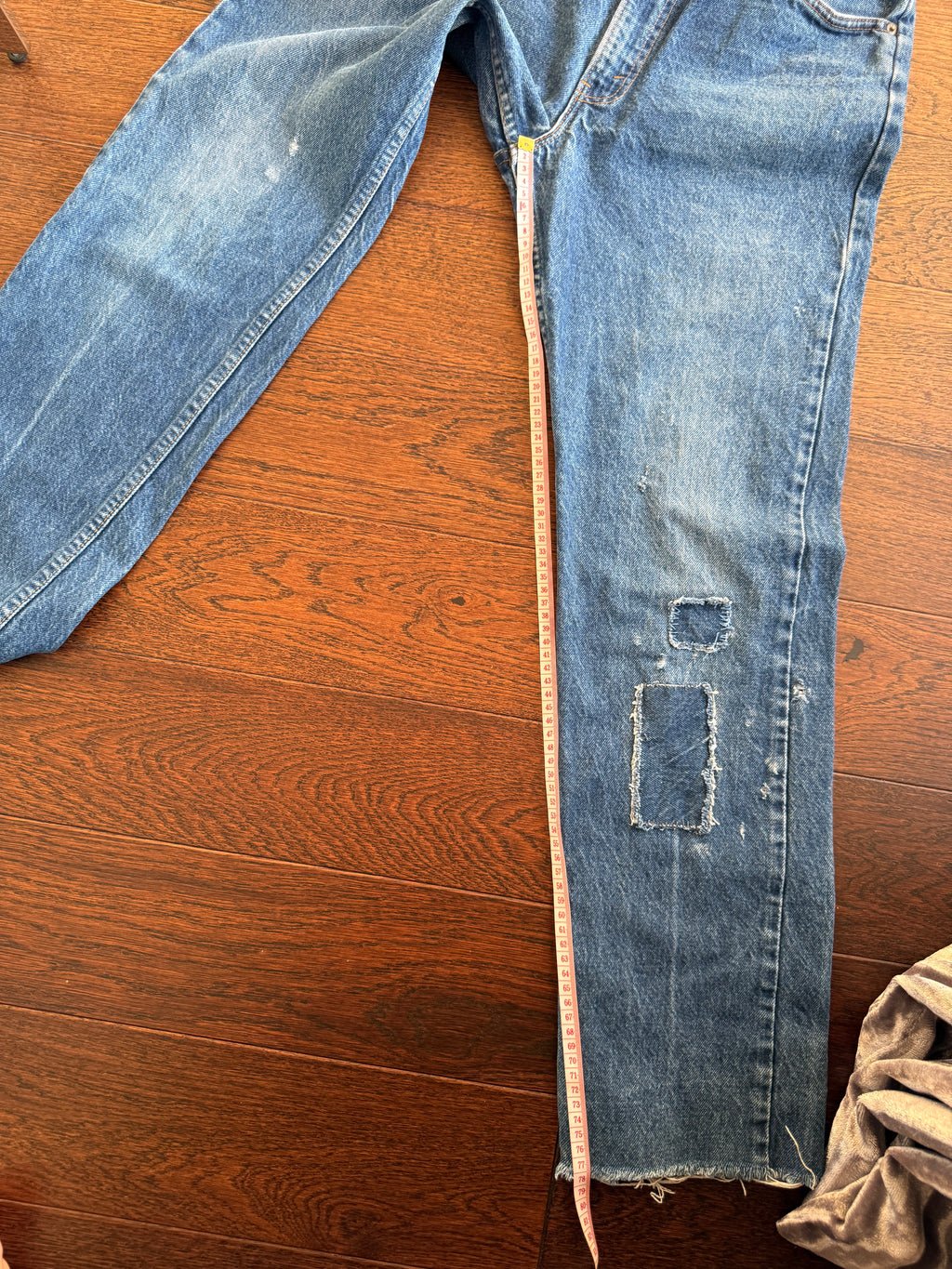 W31 L30 vintage Levis 509s 30/31” measured dark denim patch work blue 90s 509s USA
