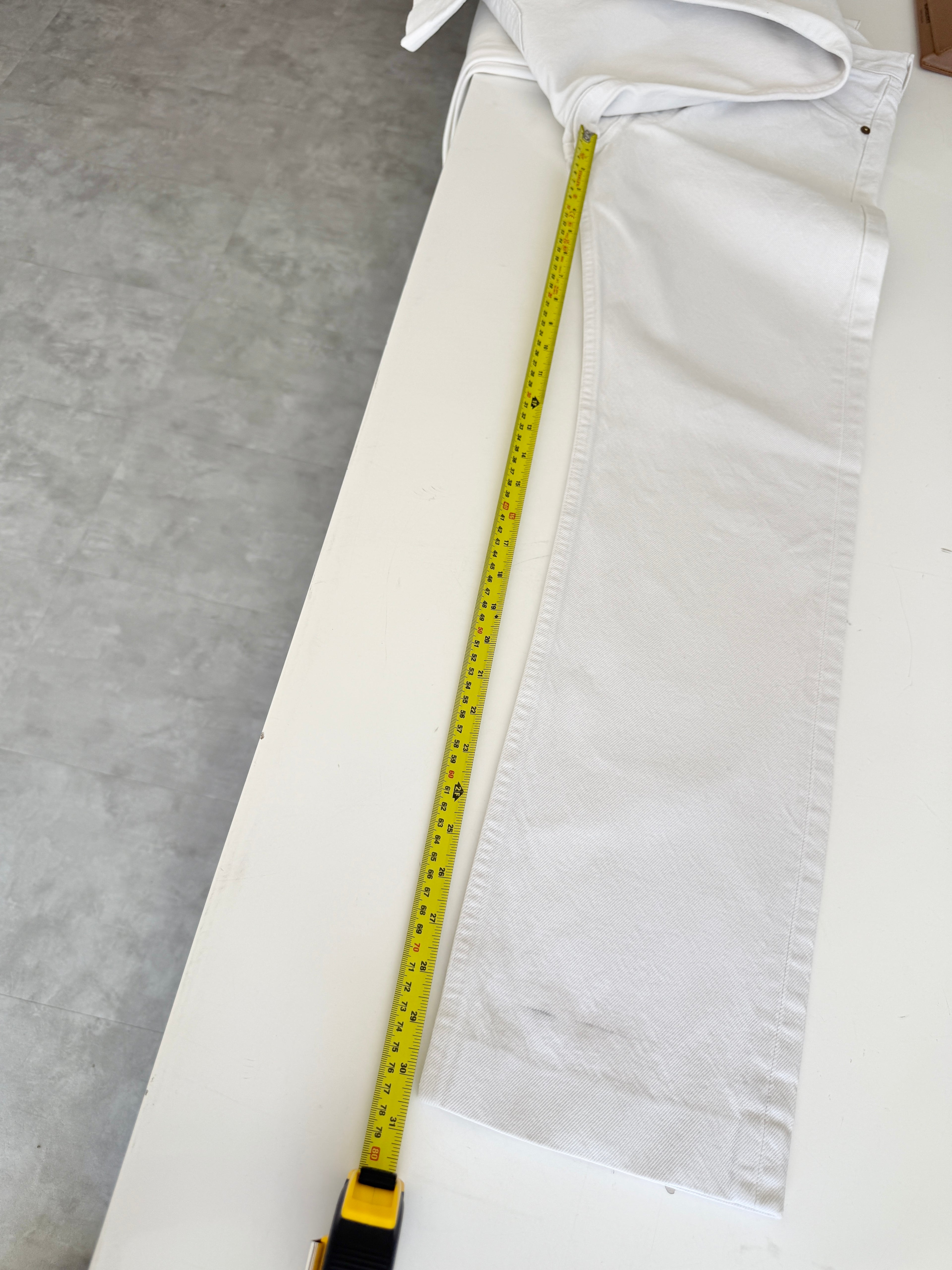 W28 L30 white vintage Levis 501 27/28” measured waist white 90s/80s 501s