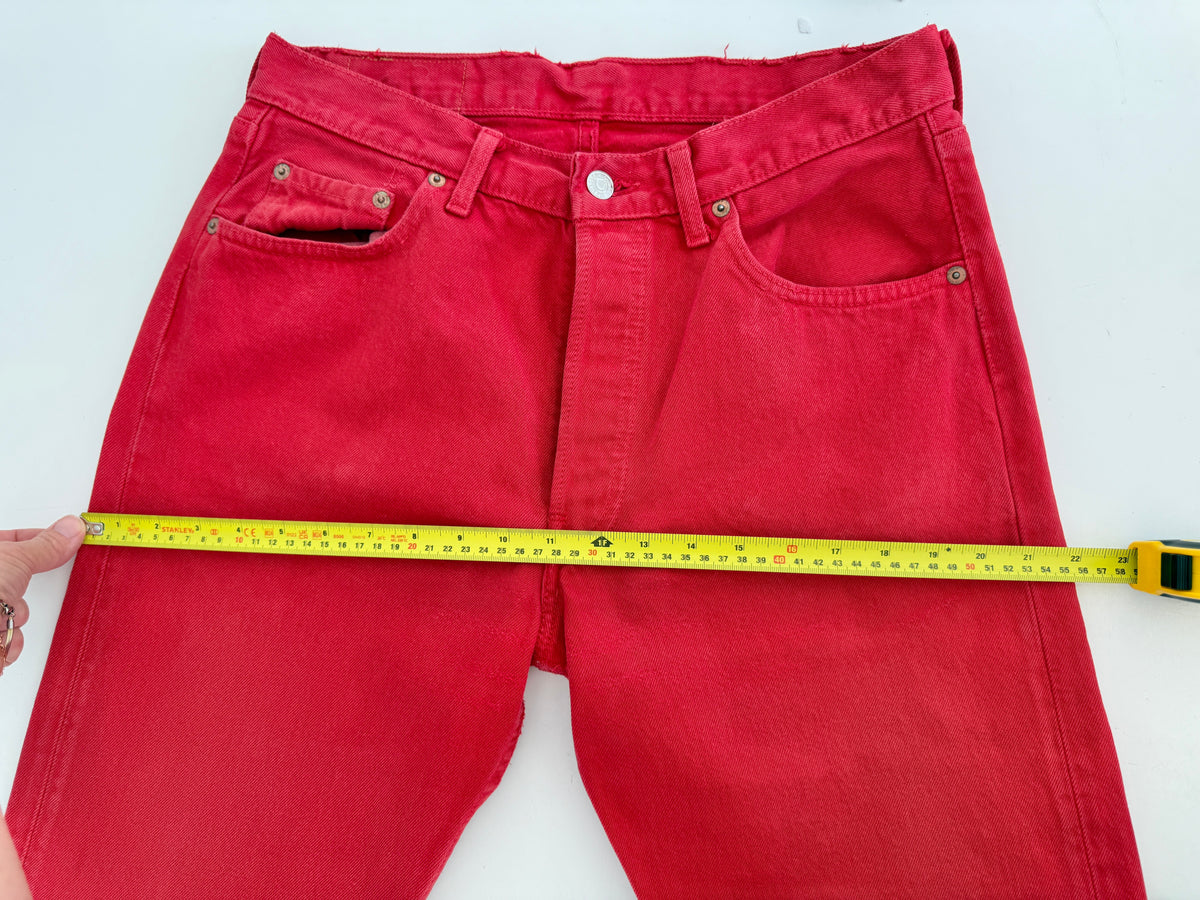 W31 L32 vintage Levis 501s 30/31” measured red denim 90s USA 501s