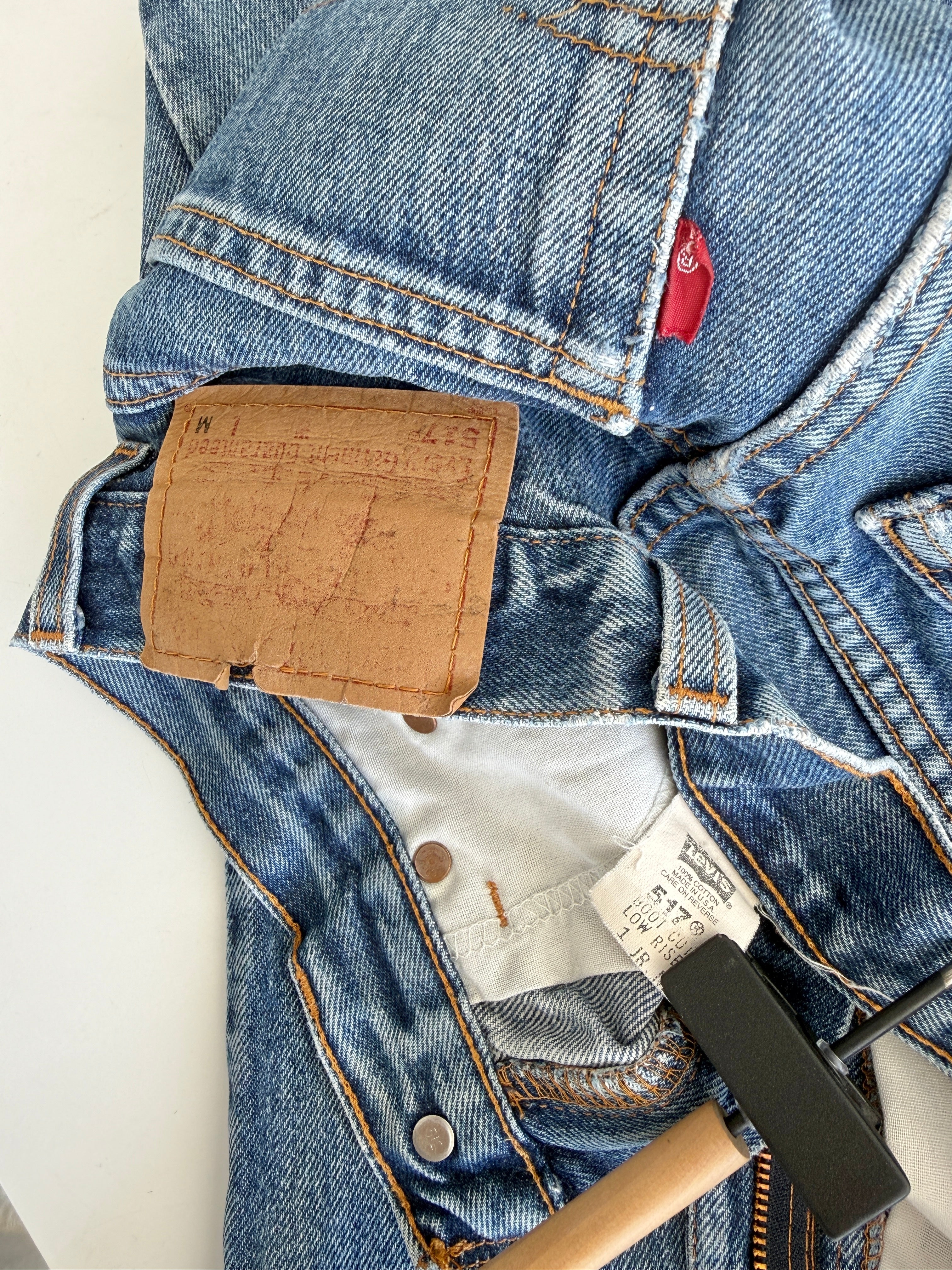 W24 L31 vintage Levis 517 24” measured waist dark faded blue USA 90s 517s