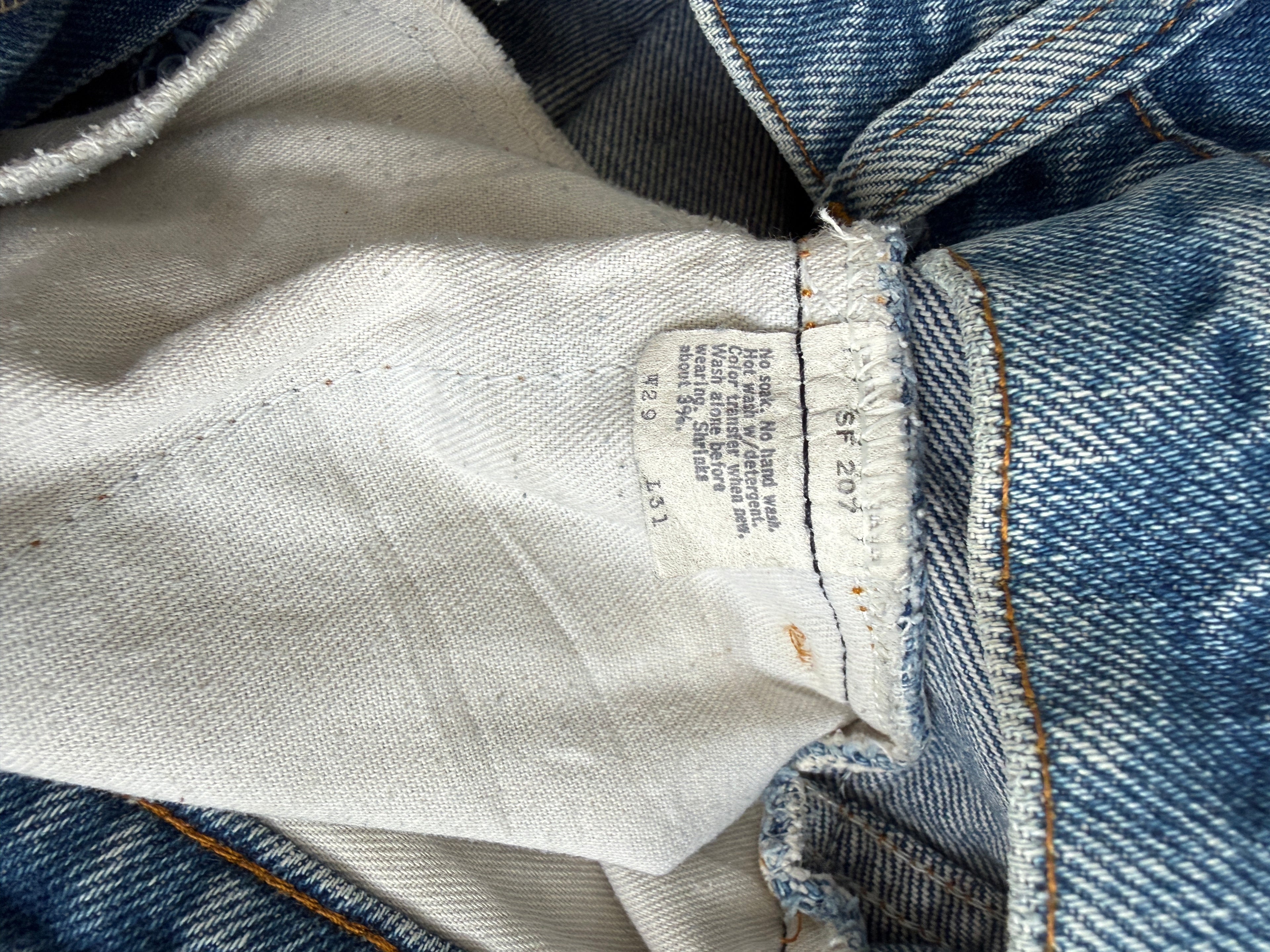 W26 L29 vintage Levis 684 26” measured waist faded blue 684s USA 70s