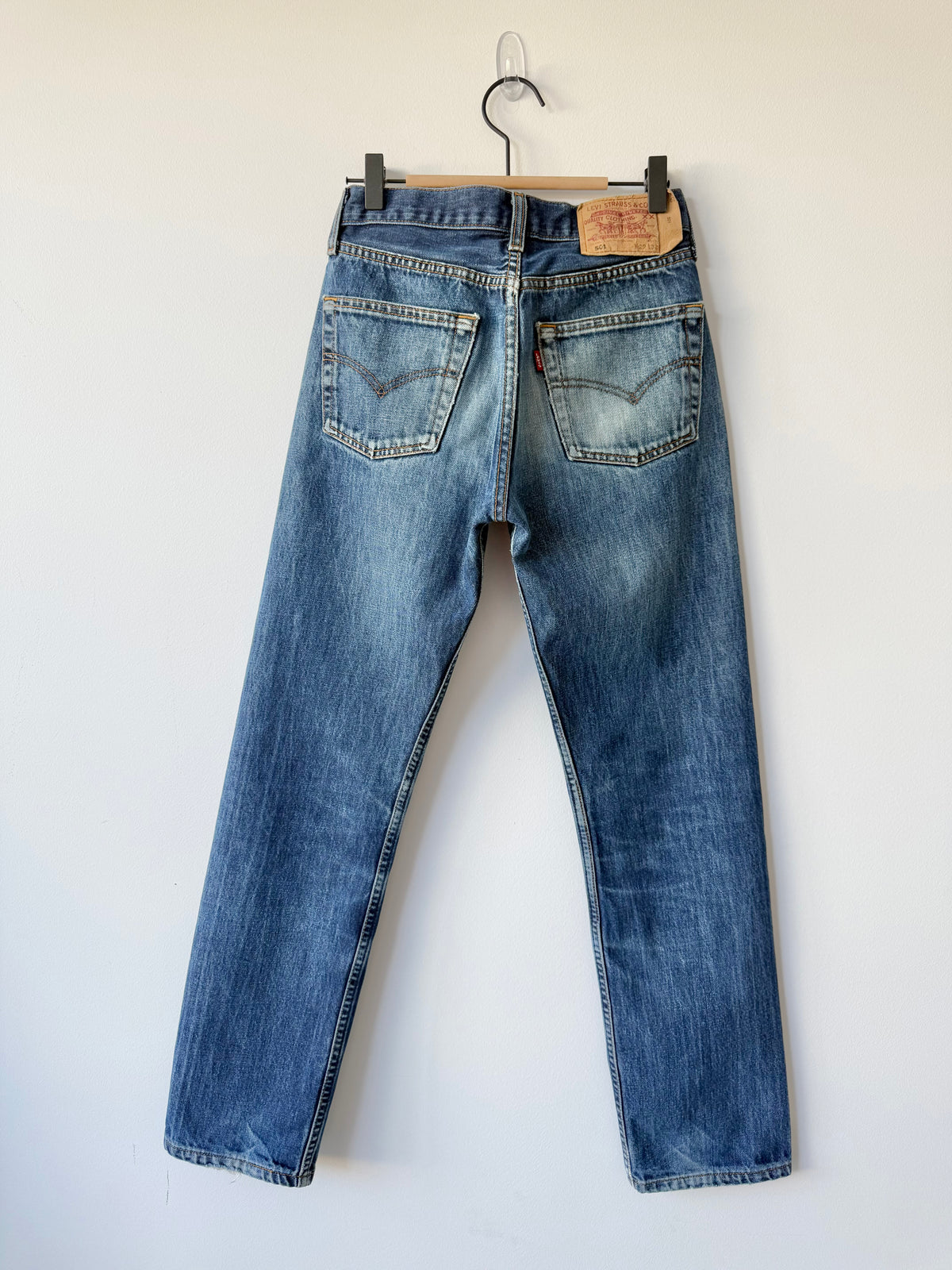 W27 L30 vintage Levis 501 dark blue 25/27” measured waist Y2K levis 501s