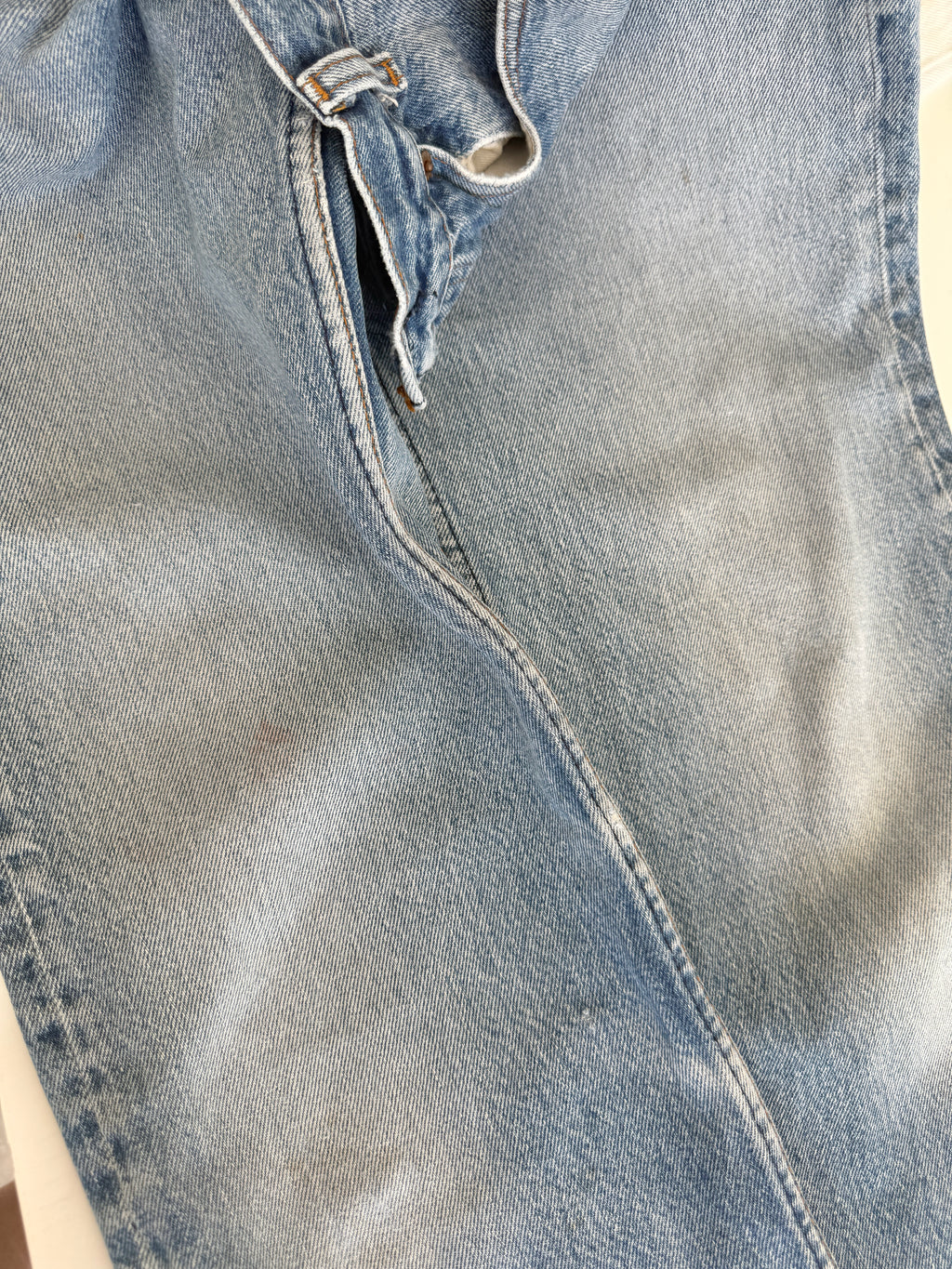 W27 L30 vintage Levis 701s 26/27” measured waist medium faded blue USA 80s 701s