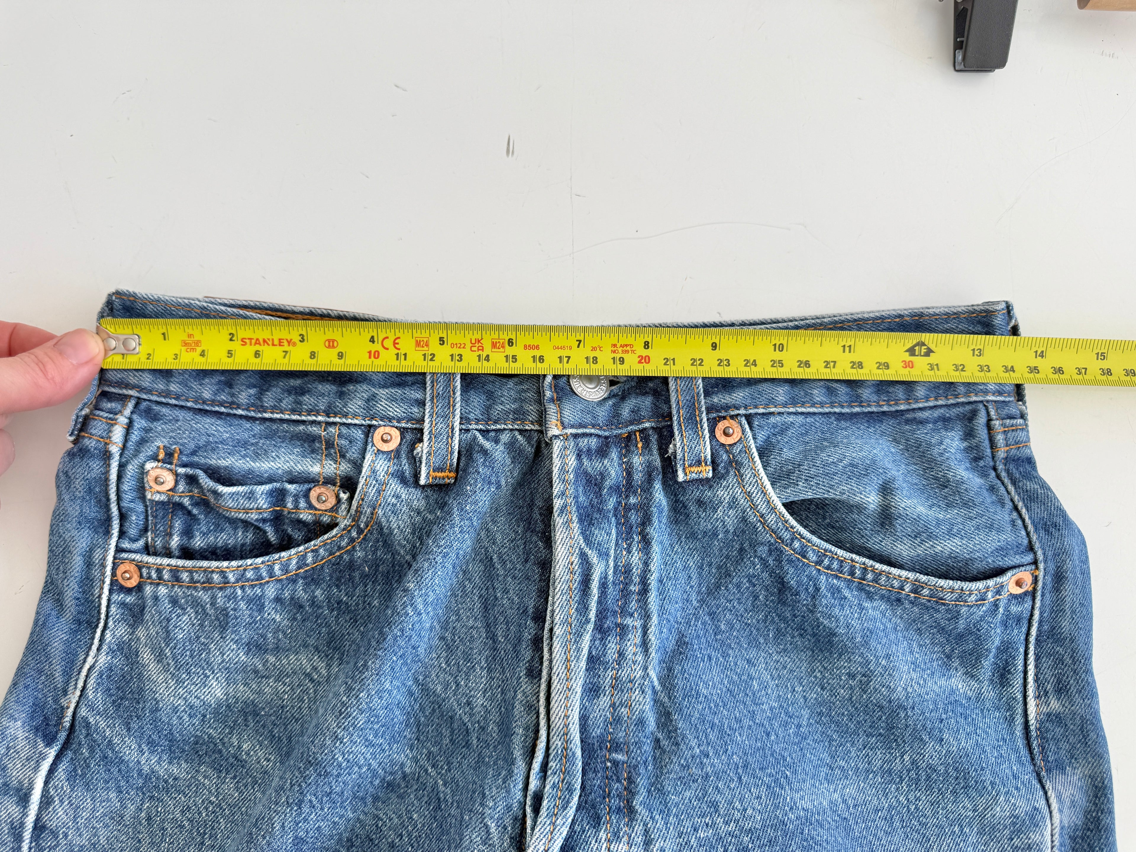 W27 L29 vintage Levis 501s 26/27” darker faded blue Levi’s 501s faded whiskers