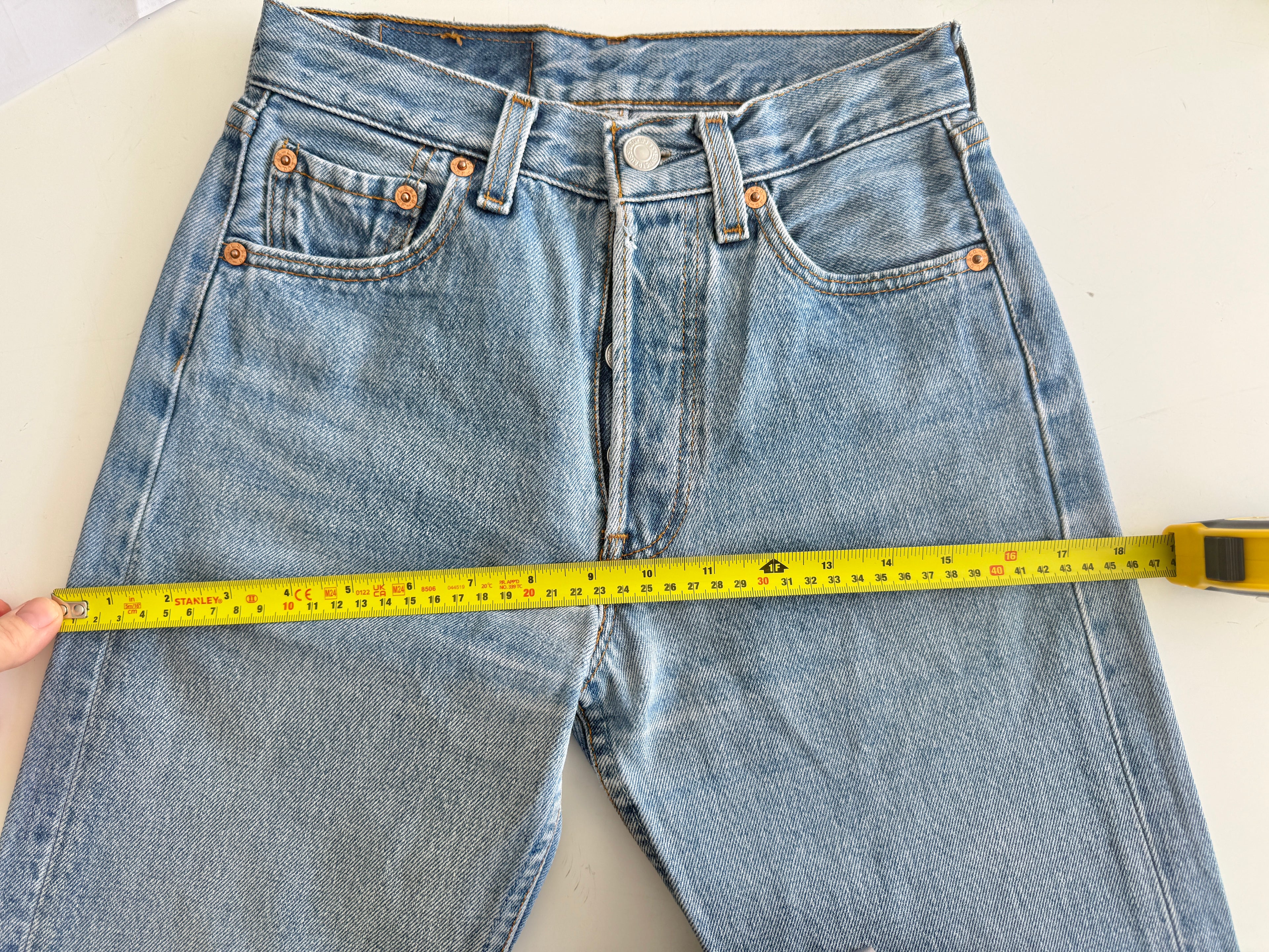 W23 L29 vintage Levis 501s 22-23” measured medium blue 90s Levi’s 501s
