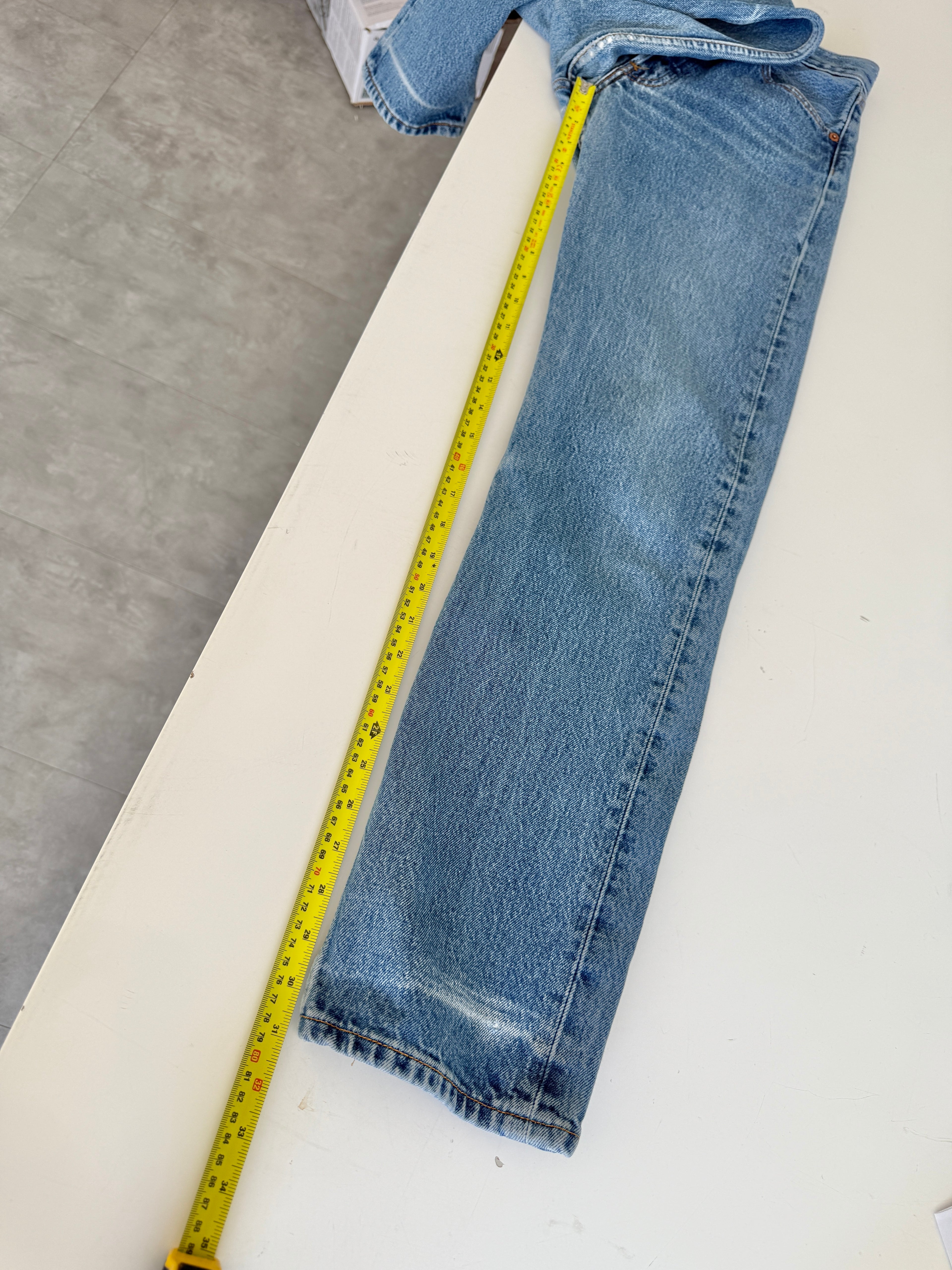 W26 L30 vintage Levis 501 25-26” medium blue 90s Levi’s 501s