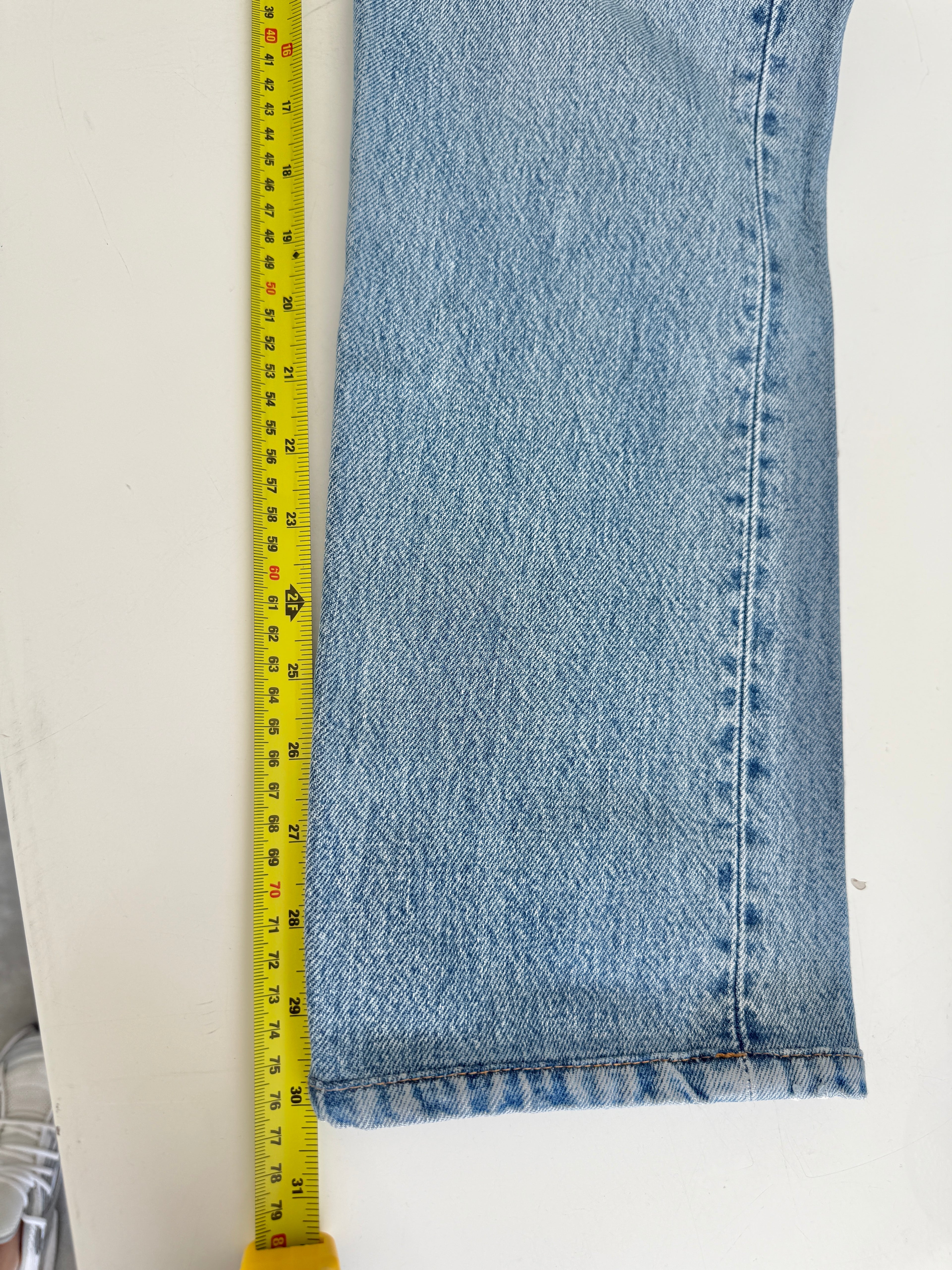 W26 L30 vintage Levis 501 25/26” measured waist medium blue 501s made in 90s