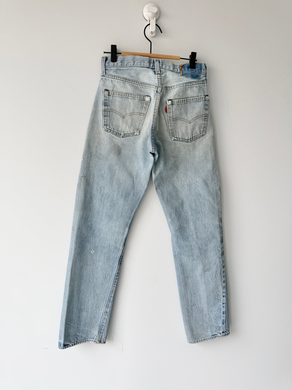 Selvedge W27 L30 vintage Levis 501 26/27” measured light blue faded 80s USA Levi’s 501s