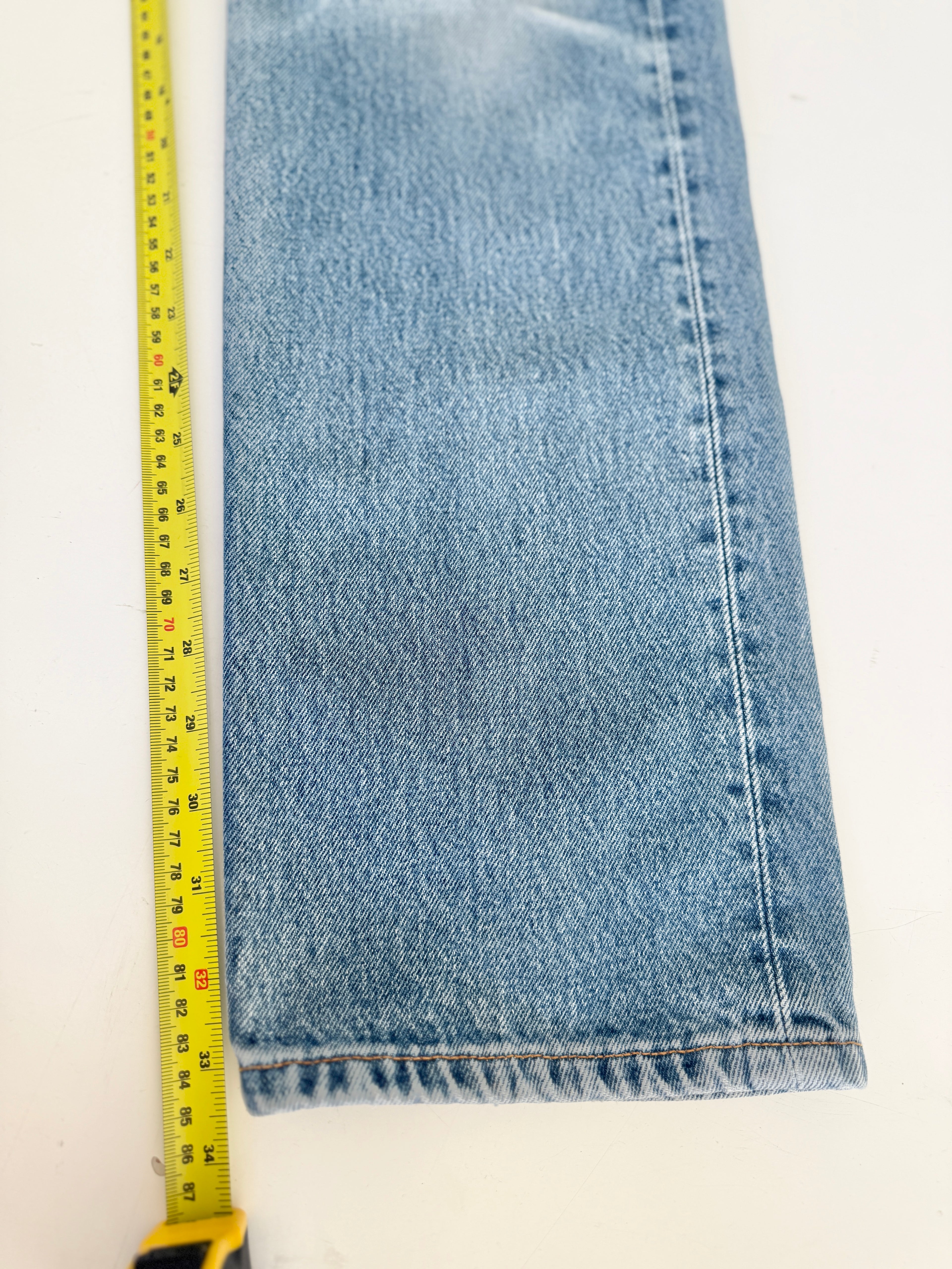 W29 L33 vintage Levis 501 29” measured medium faded whiskers blue Y2K Levi’s 501s