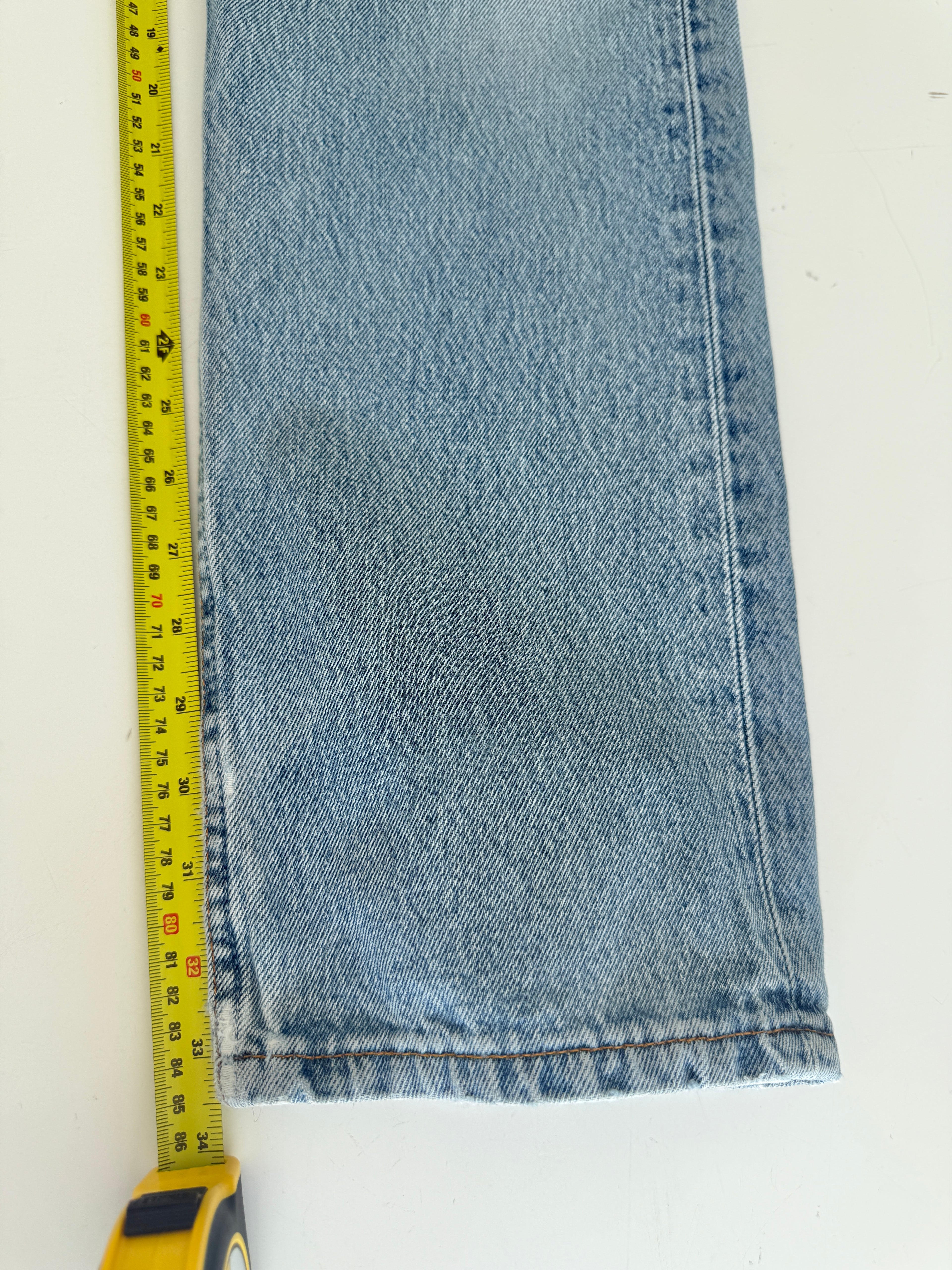 W28 L33 vintage Levis 501 28” measured waist light blue 90s 501s
