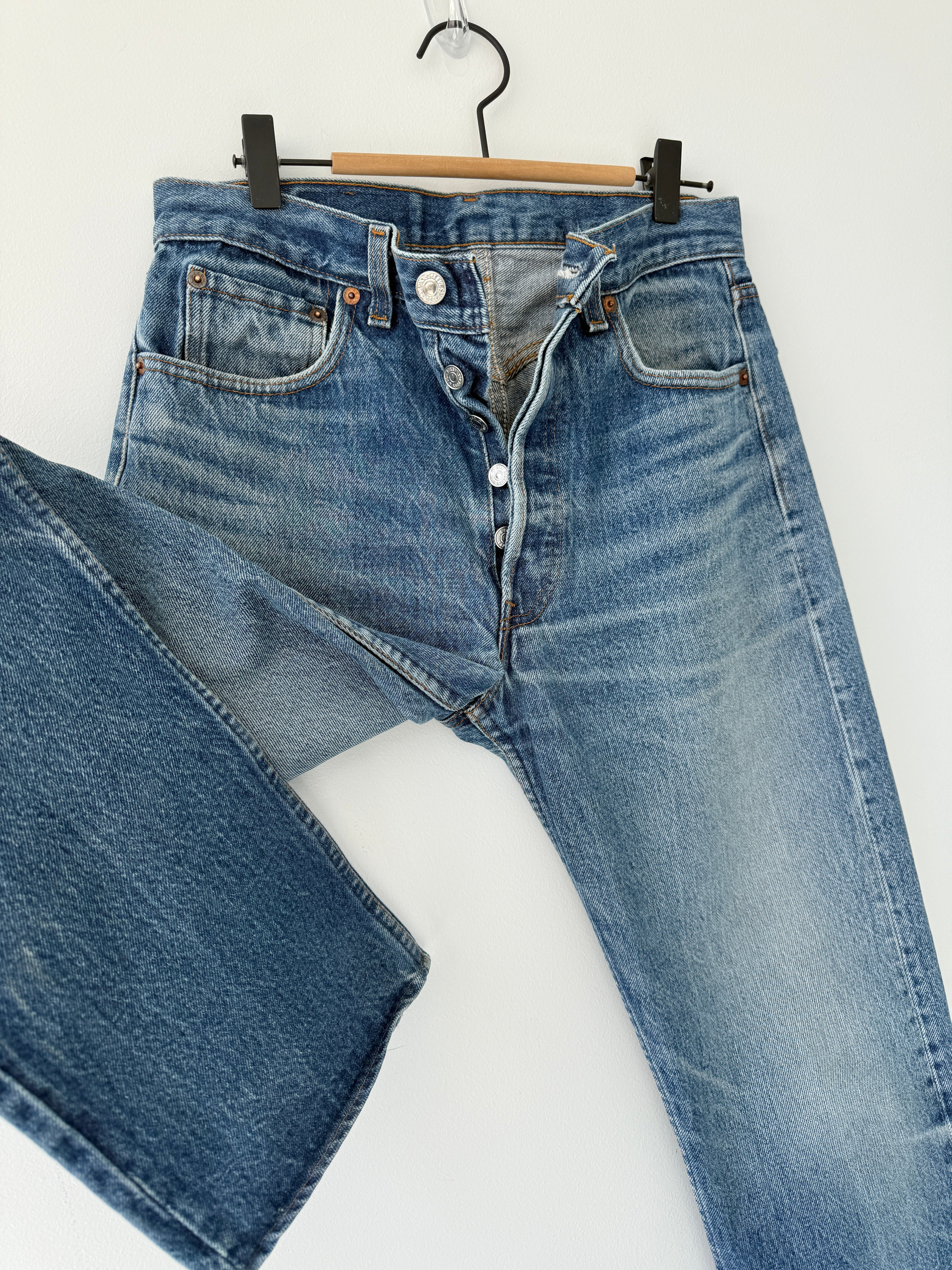 Soft W29 L30 vintage Levis 501s 28/29” measured dark fade whiskers blue denim Levi’s 501s 80s USA