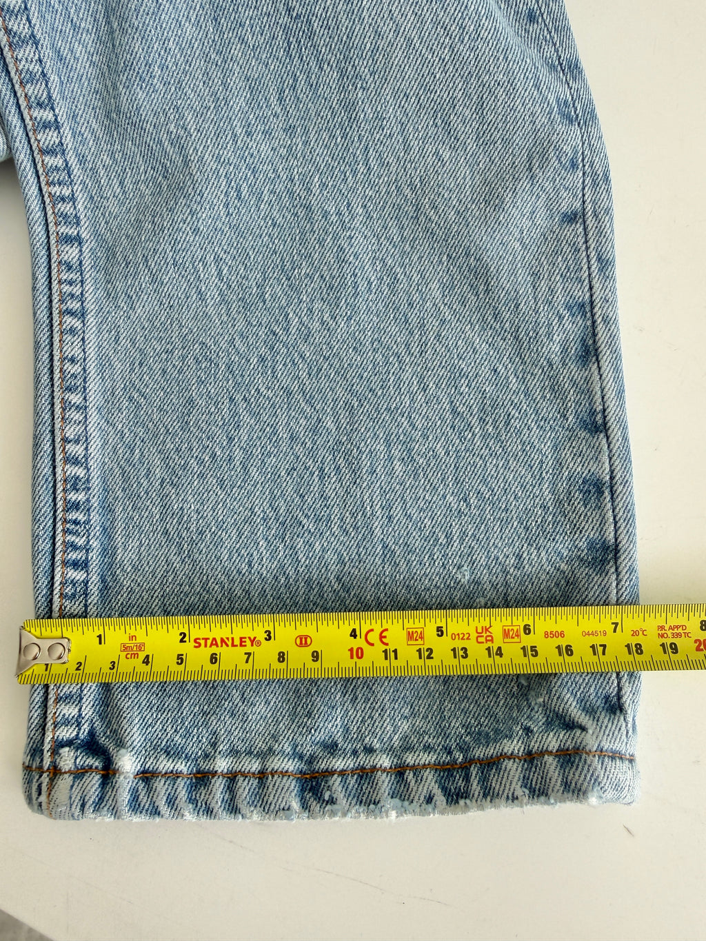 Soft W25 L29 vintage Levis 501 24/25” measured waist light blue 501s made in 90s USA