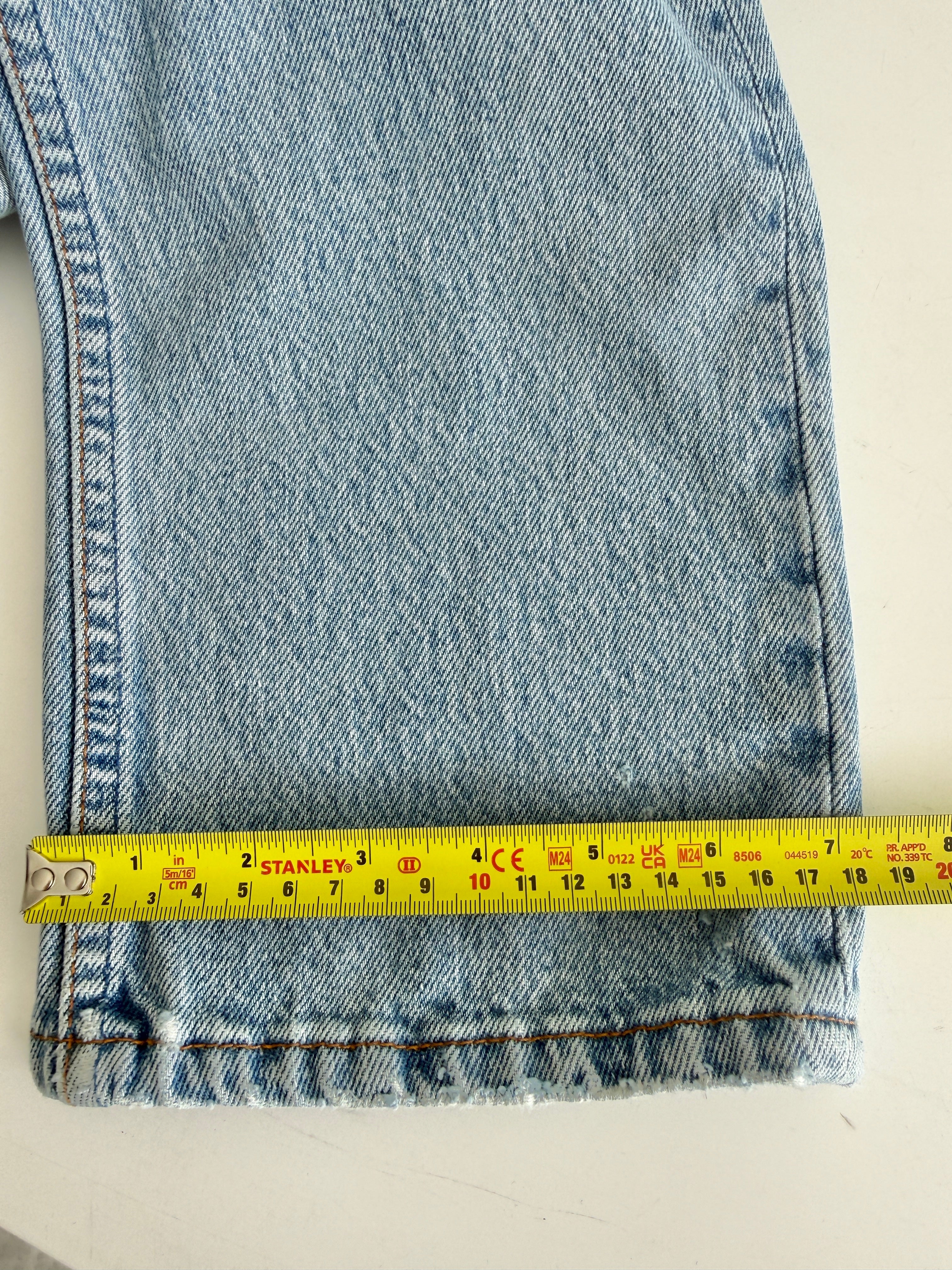 Soft W25 L29 vintage Levis 501 24/25” measured waist light blue 501s made in 90s USA