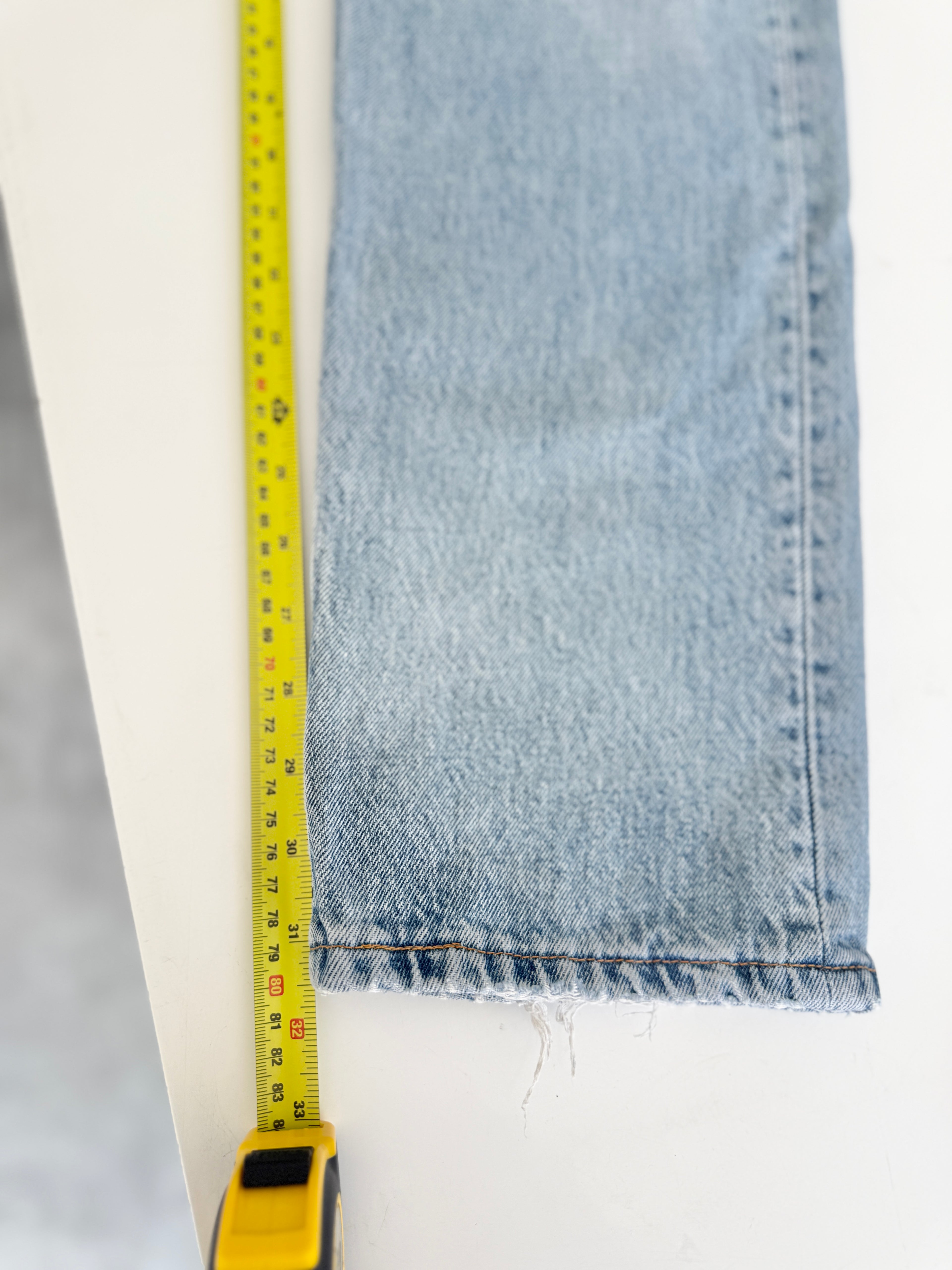 W29 L31 vintage Levis 501 28-29” measured light faded blue denim y2k levi’s 501s