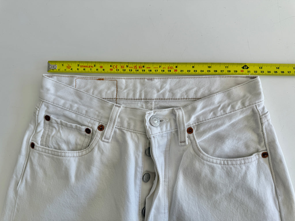 W25 L31 vintage Levis 501 25” measured waist white Y2K 501s
