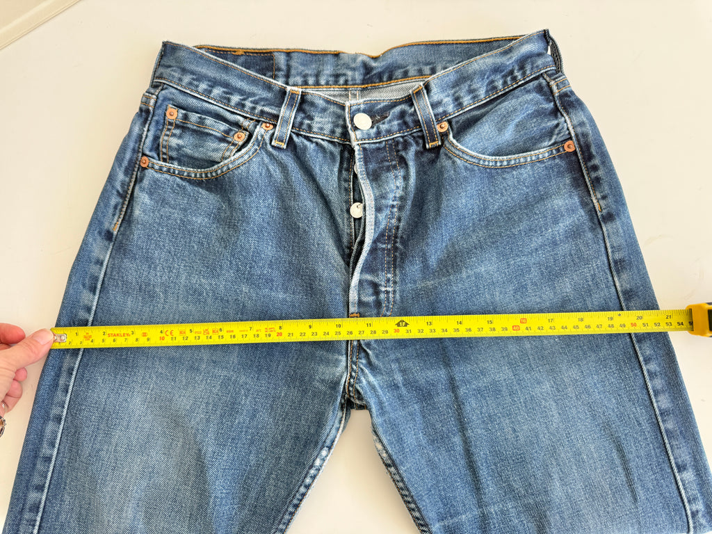 W28 L30 vintage Levis 501s 27/28” measured dark fade blue 501s Y2K