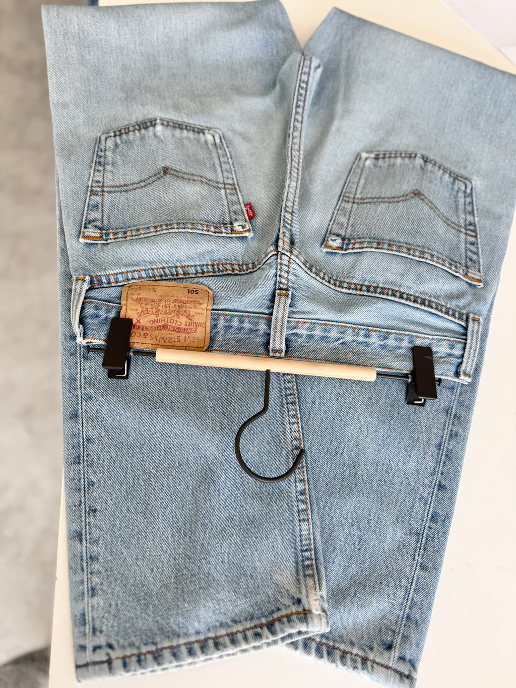 W27 L31 vintage Levis 501 26-27” measured light blue 90s denim Levi’s 501s