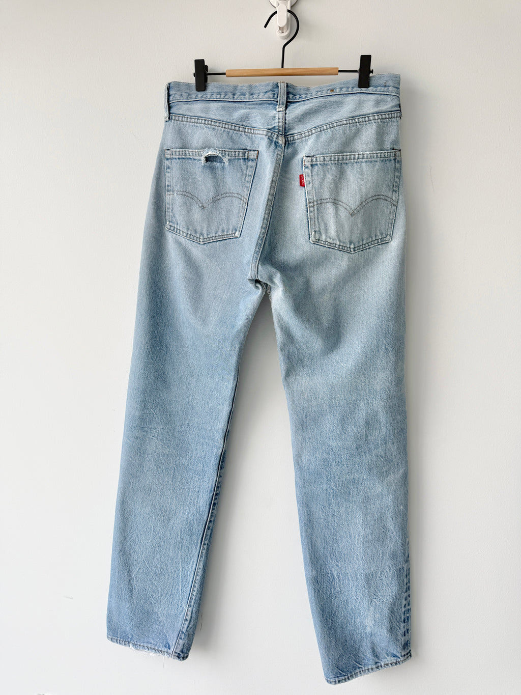 W31 L32 vintage Levis 501 30/31” measured light faded blue denim 70’s 501s USA button 6