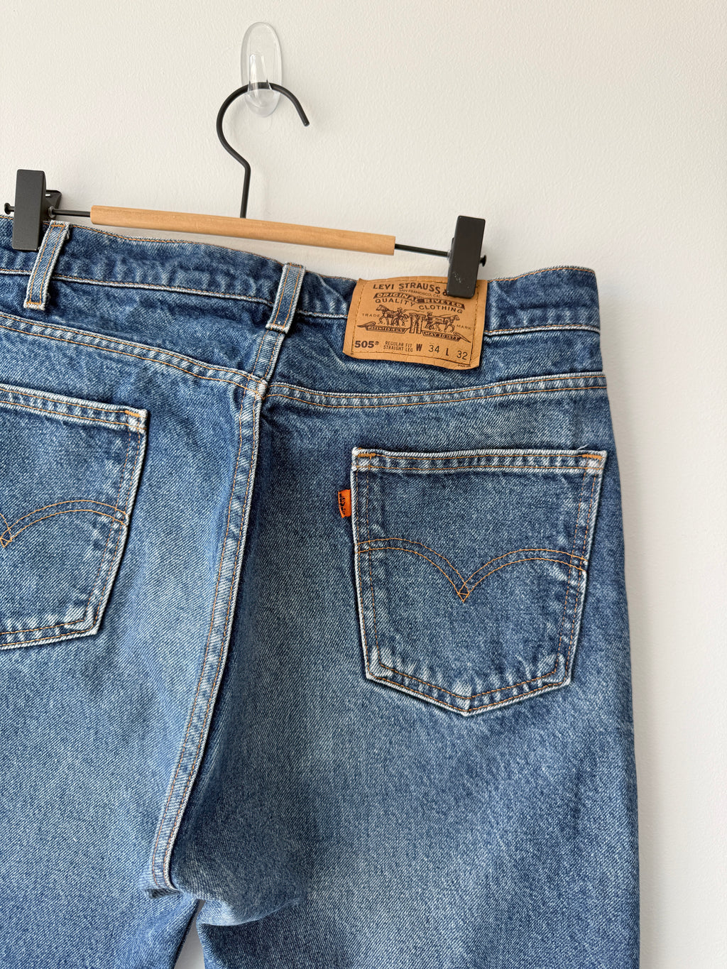 W32 L28 vintage Levis 505 30/33” measured waist dark faded blue orange tab 505s 90s USA