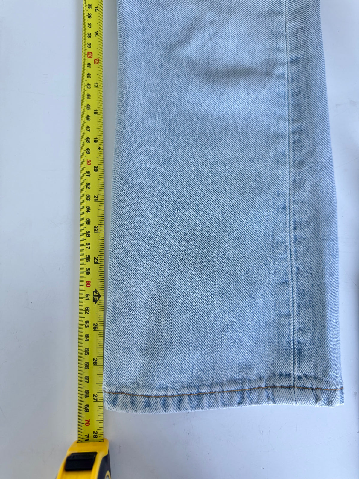 W25 L27 vintage Levis 501 light blue faded 24/25” measured waist 90s levis 501s