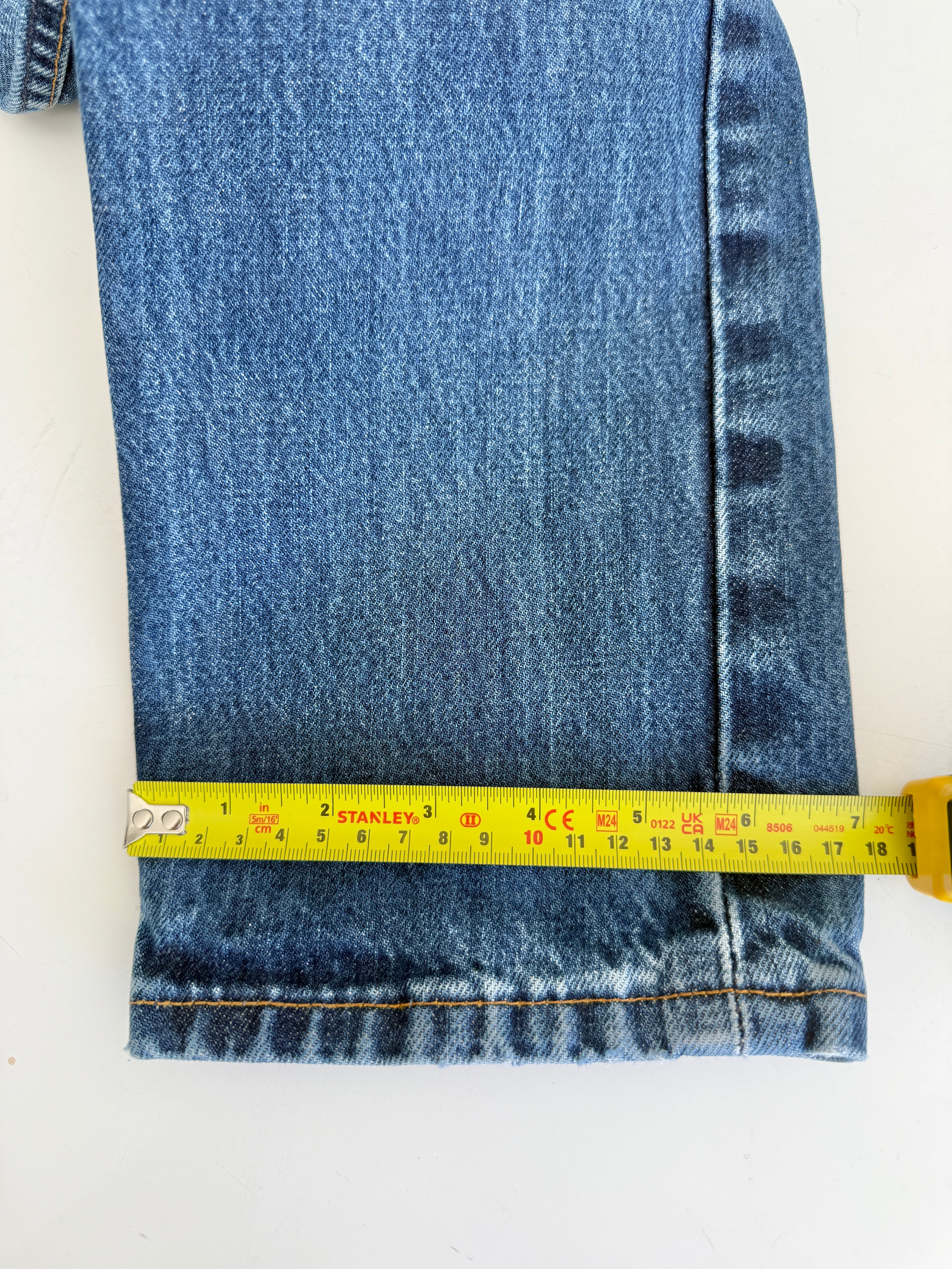 W23 L28 vintage Levis 501 23” measured waist dark indigo faded blue 501s