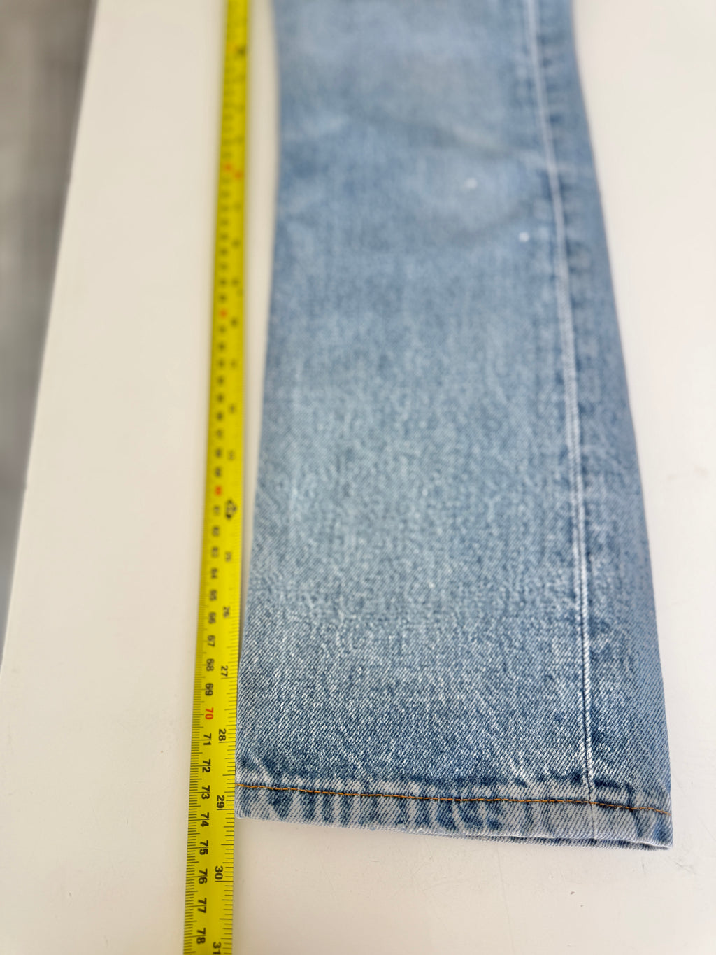 W23 L29 vintage Levis 501s 22-23” measured medium blue 90s Levi’s 501s