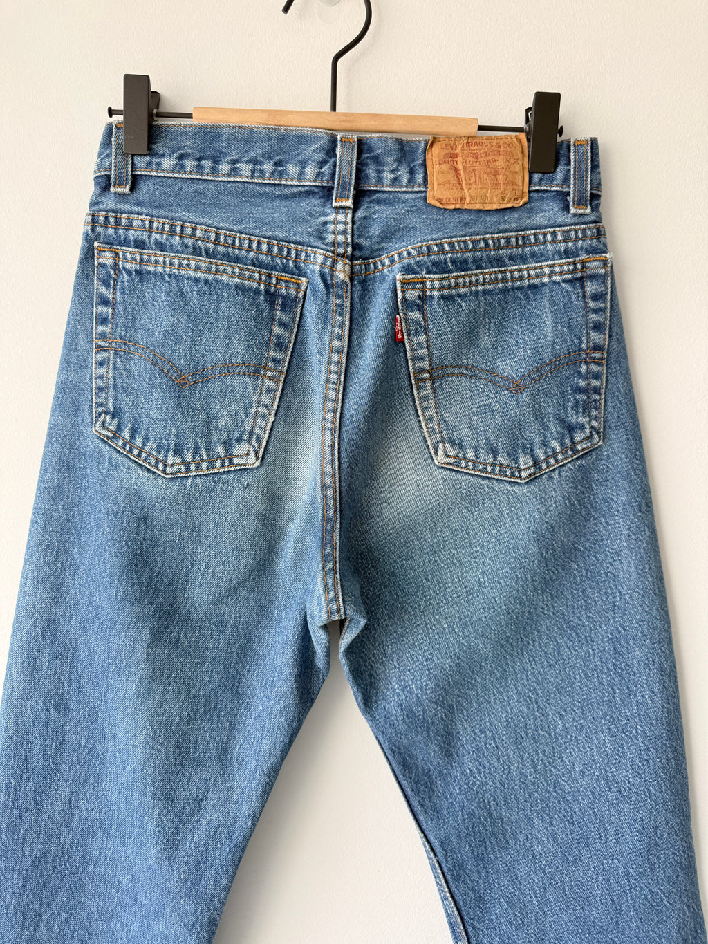W27 L27 vintage Levis 701 0117 dark faded blue 29/30” measured waist 701 0117s 80s USA