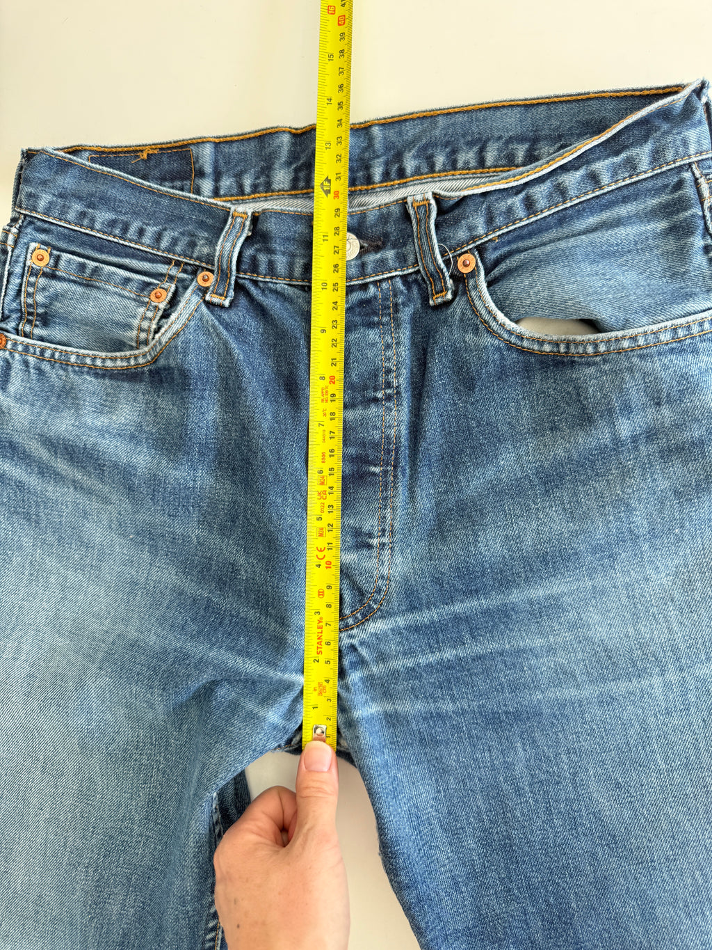 W30 L29 vintage Levis 501 29/30” measured waist faded dark blue 501s Y2K denim