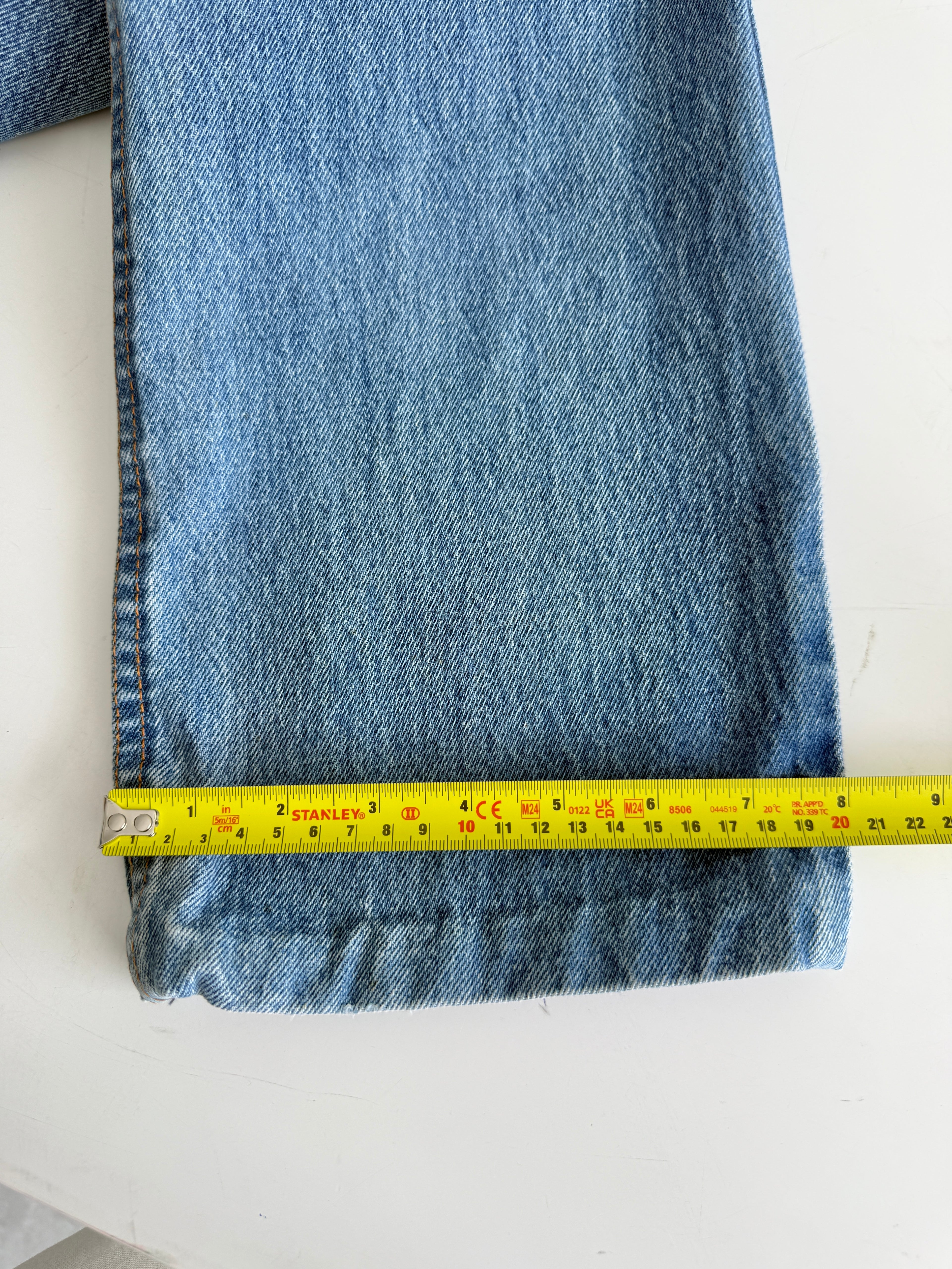 W30 L29 vintage Levis 603 30”measured medium blue 80s 603s
