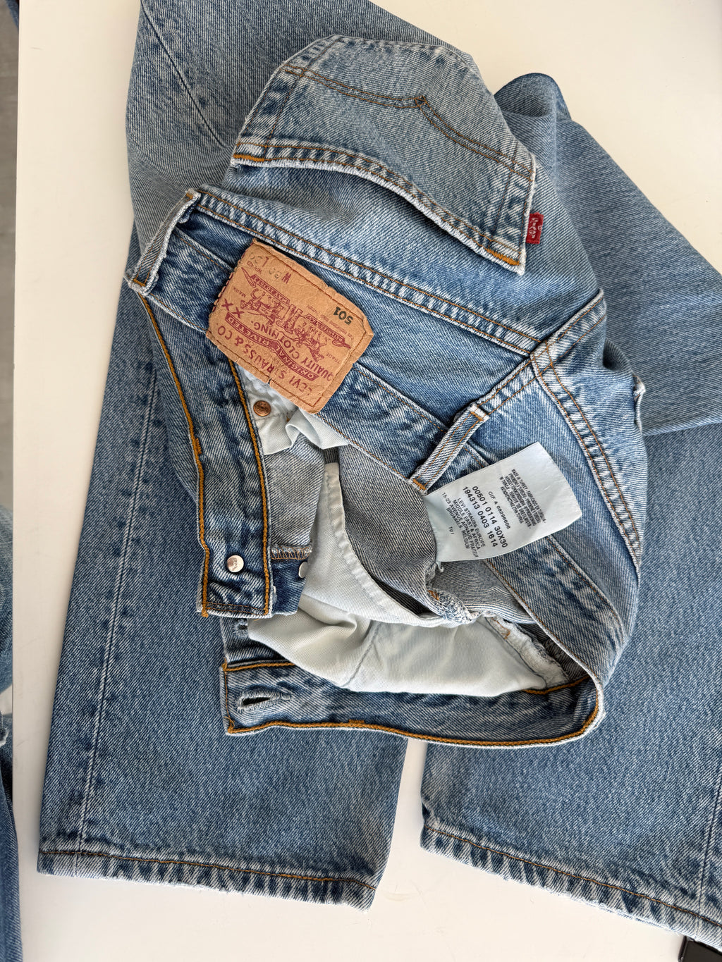 W29 L29 vintage Levis 501 28/29” measured medium blue Y2K 501s