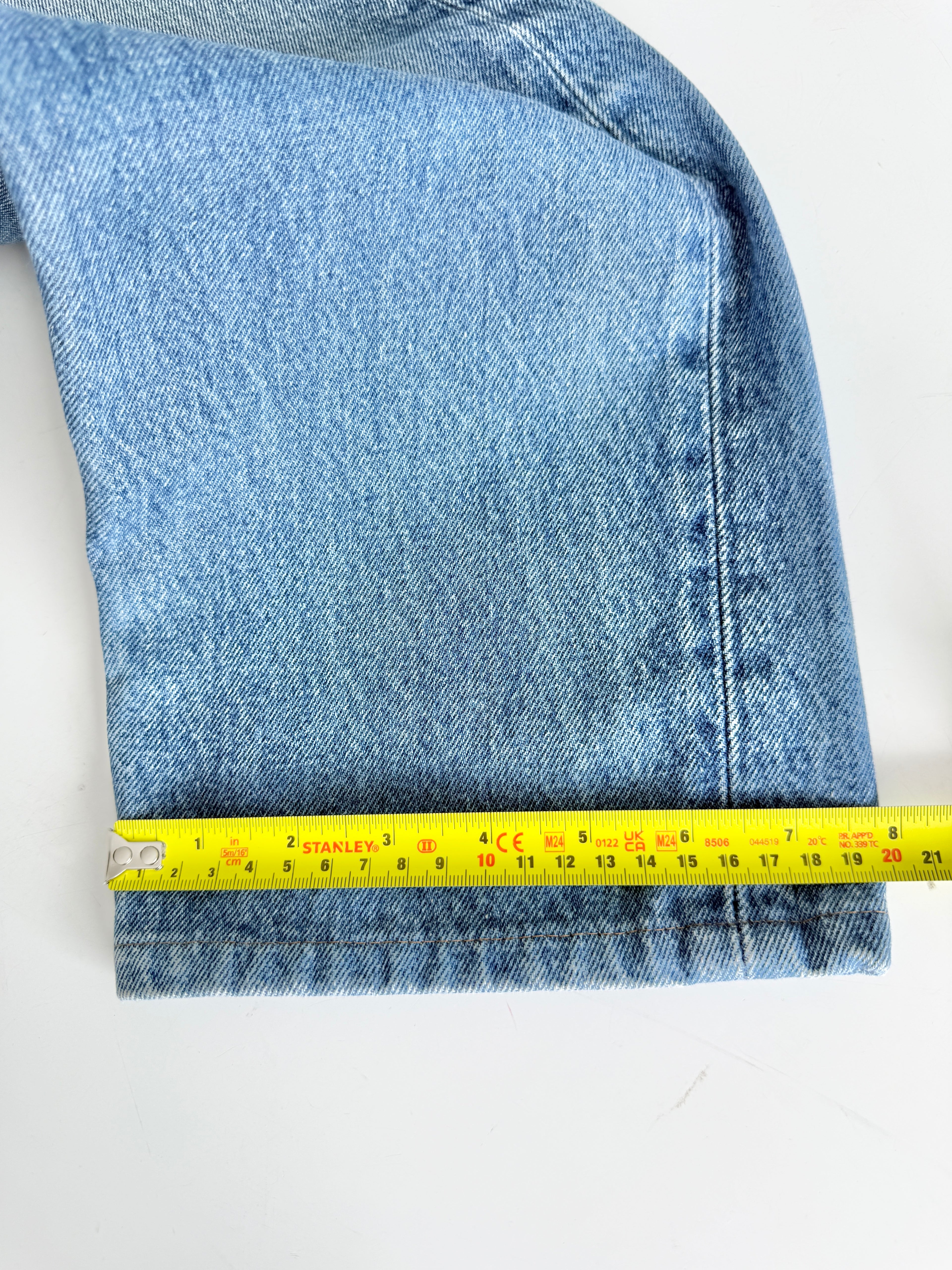 W29 L27 vintage Levis 501s 28/29” medium blue whiskers fade denim Levi’s 501s 90s USA