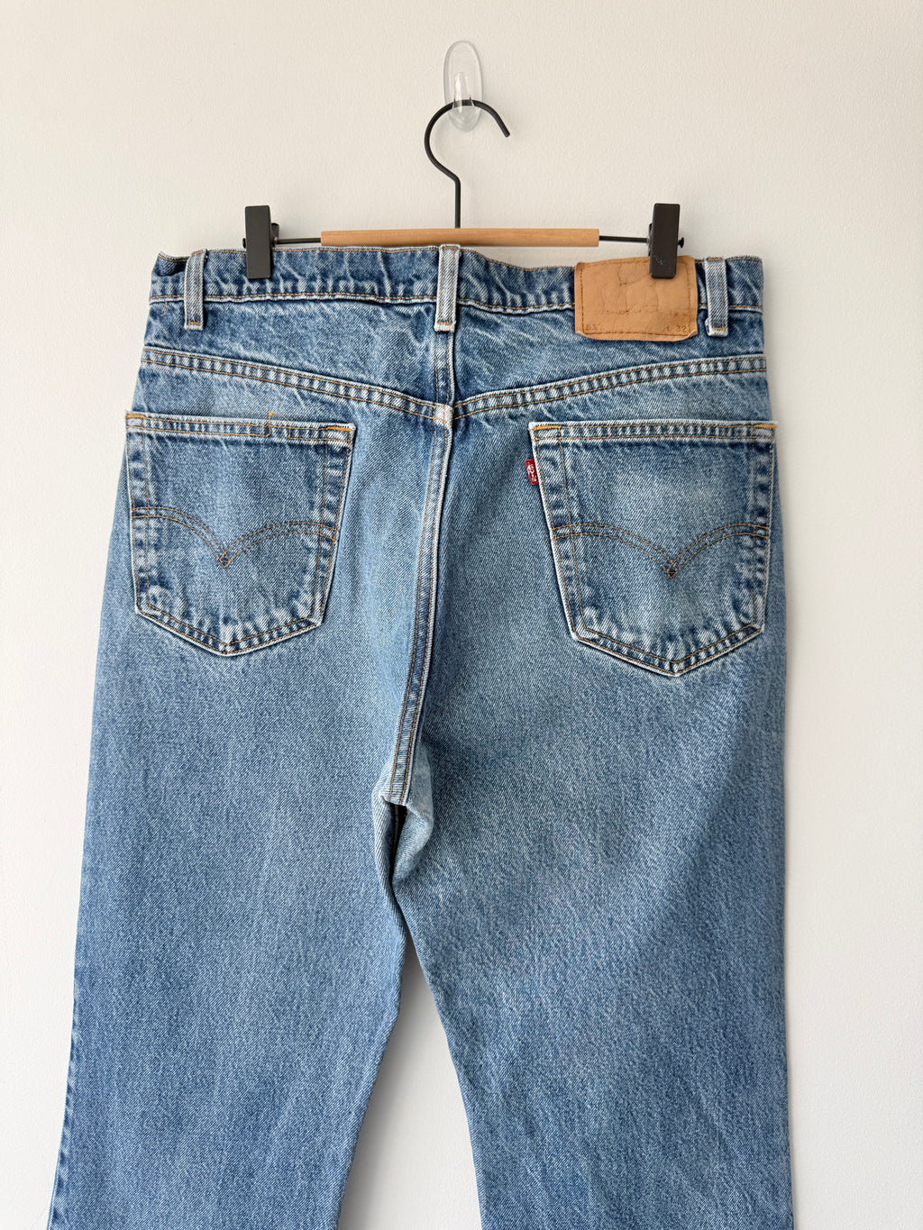 W33 L31 vintage Levis 517 33” measured waist medium faded blue 90s 517s