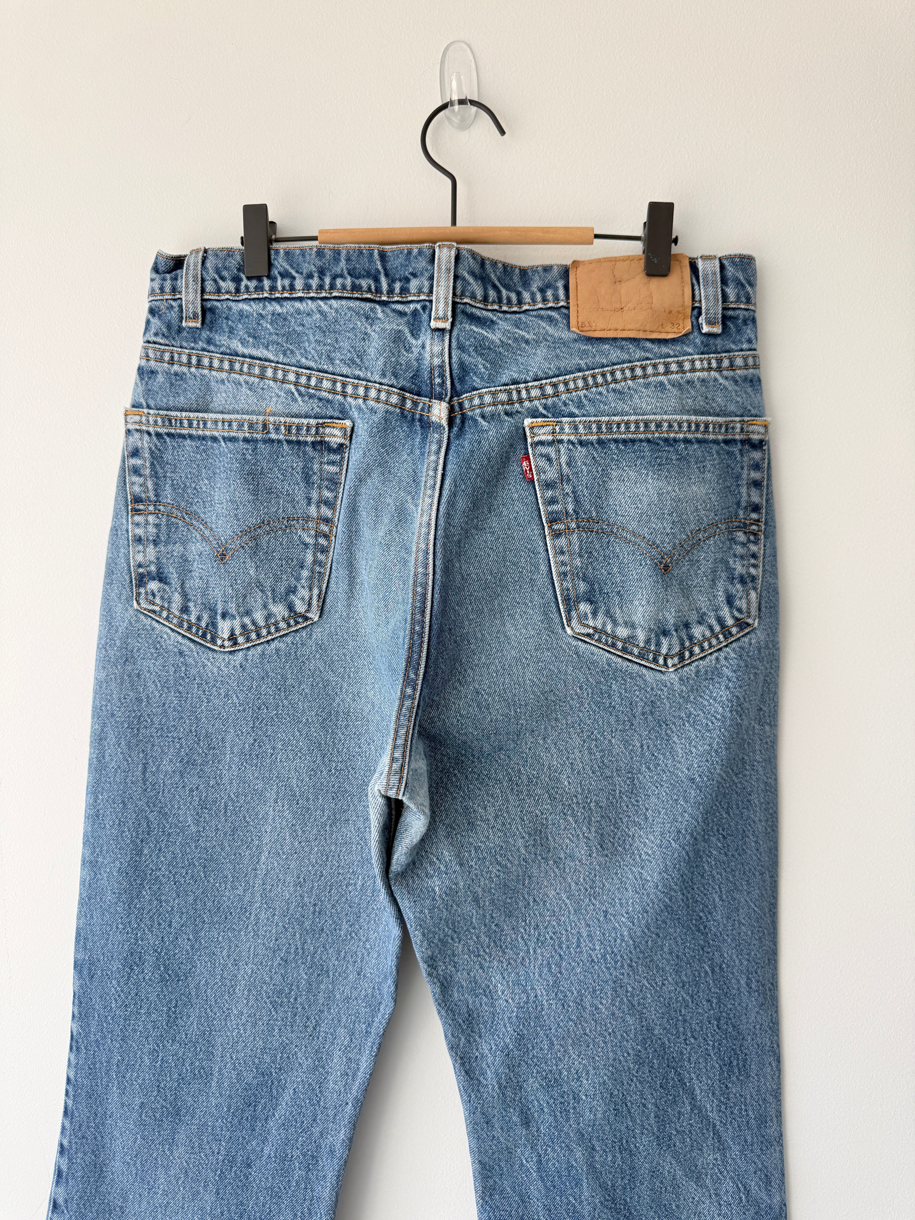 W33 L31 vintage Levis 517 33” measured waist medium faded blue 90s 517s