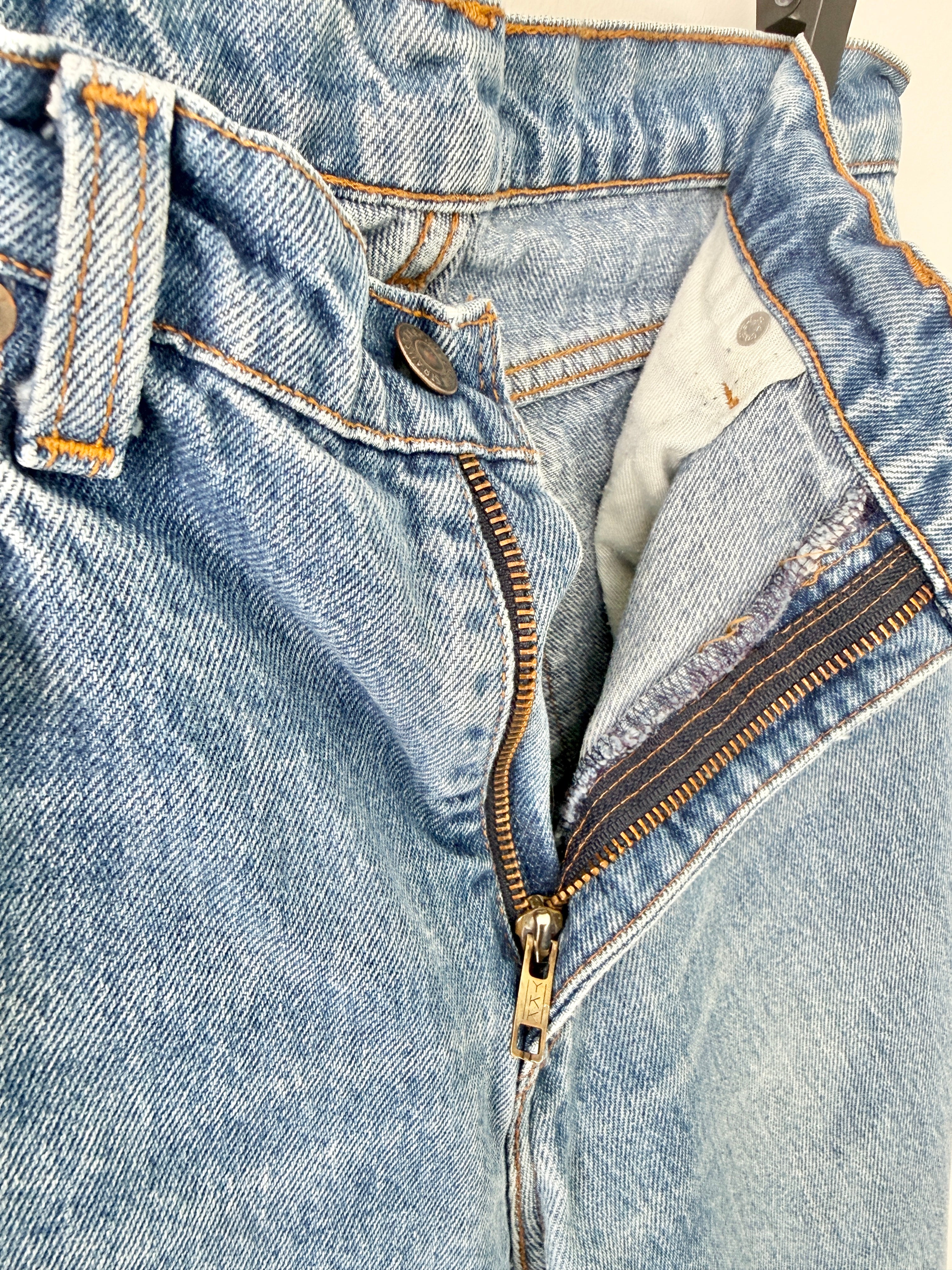 W30 L29 vintage Levis 603 30”measured medium blue 80s 603s