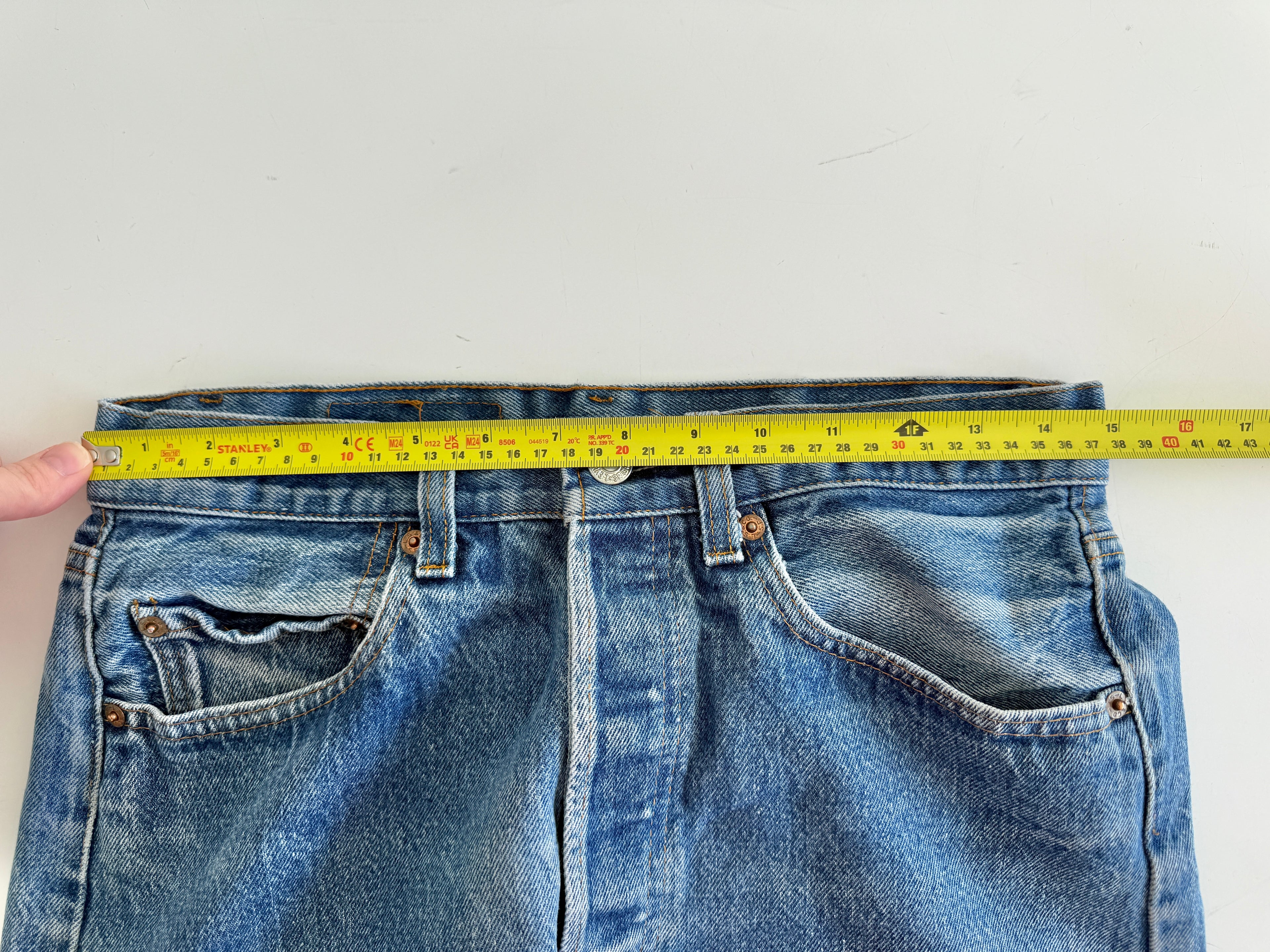 W29 L32 vintage Levis 501 28-29” measured dark faded blue denim 80’s levi’s 501s